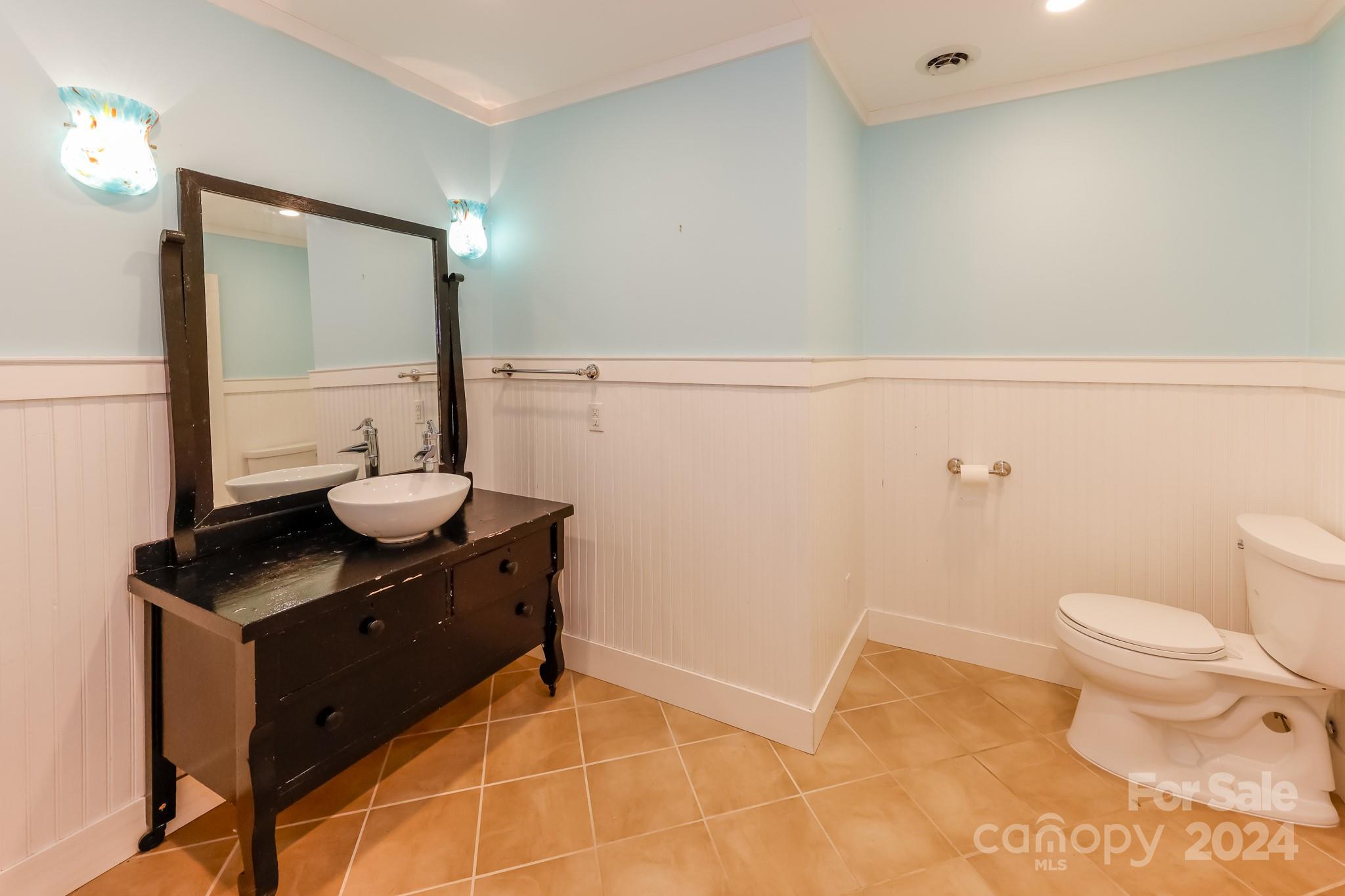 491 N Washington Street Property Photo 33