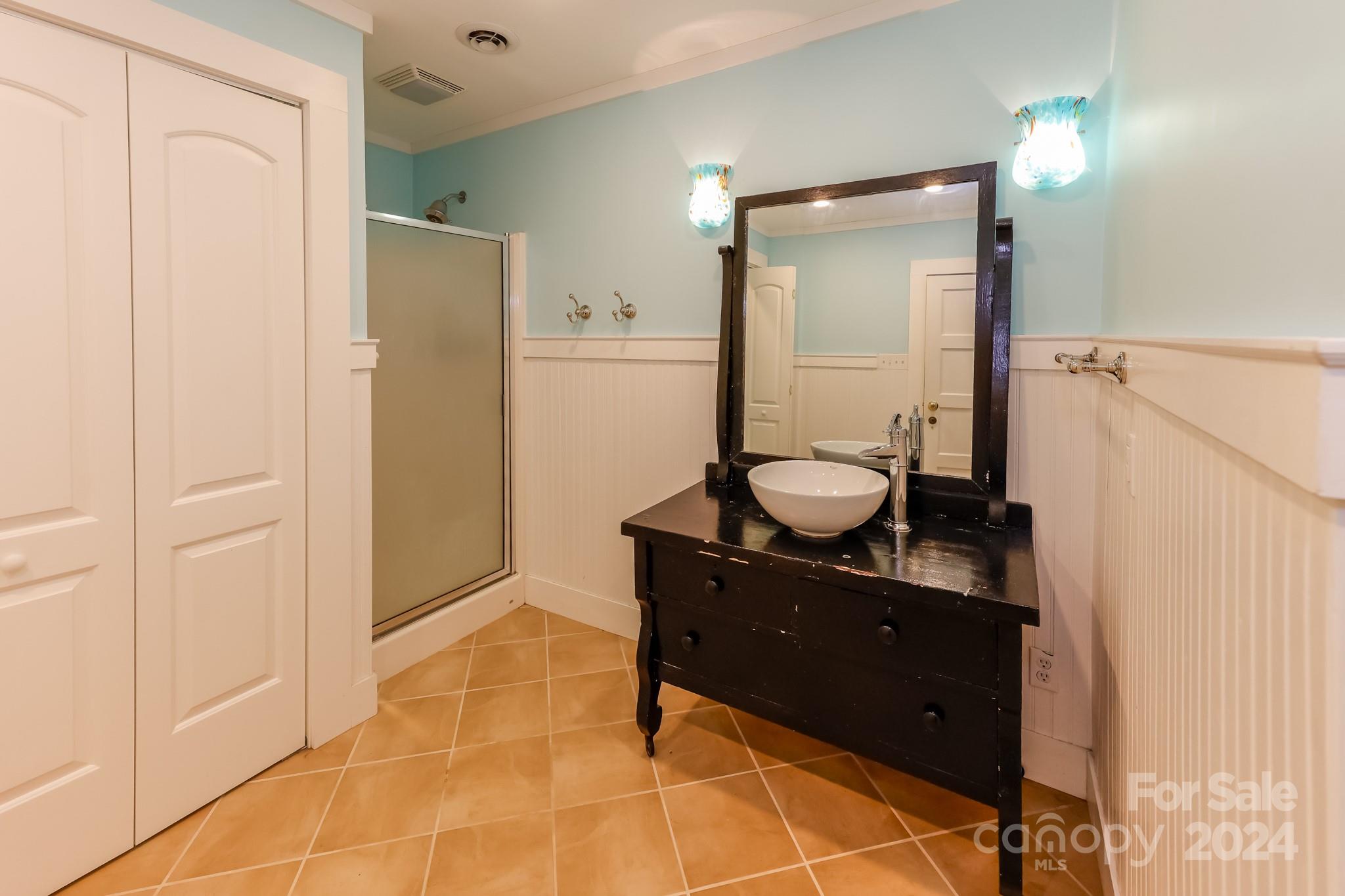 491 N Washington Street Property Photo 34