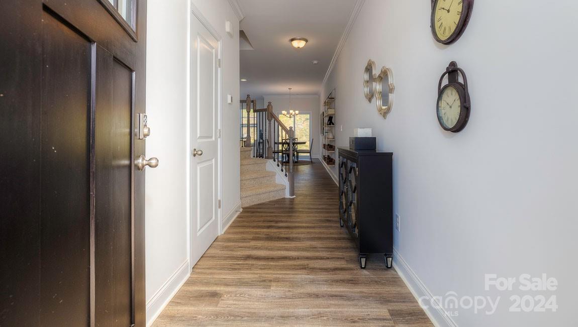 323 Creekview Road Property Photo 2