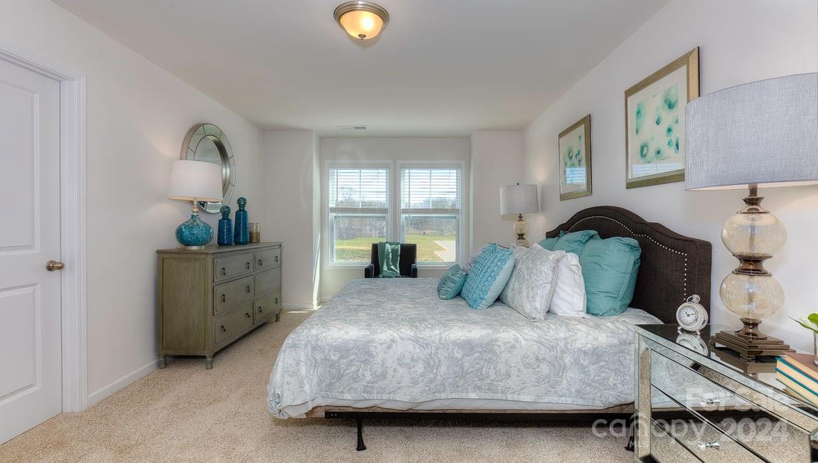 323 Creekview Road Property Photo 16