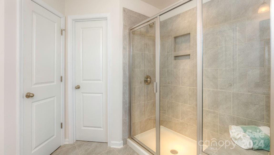 323 Creekview Road Property Photo 21