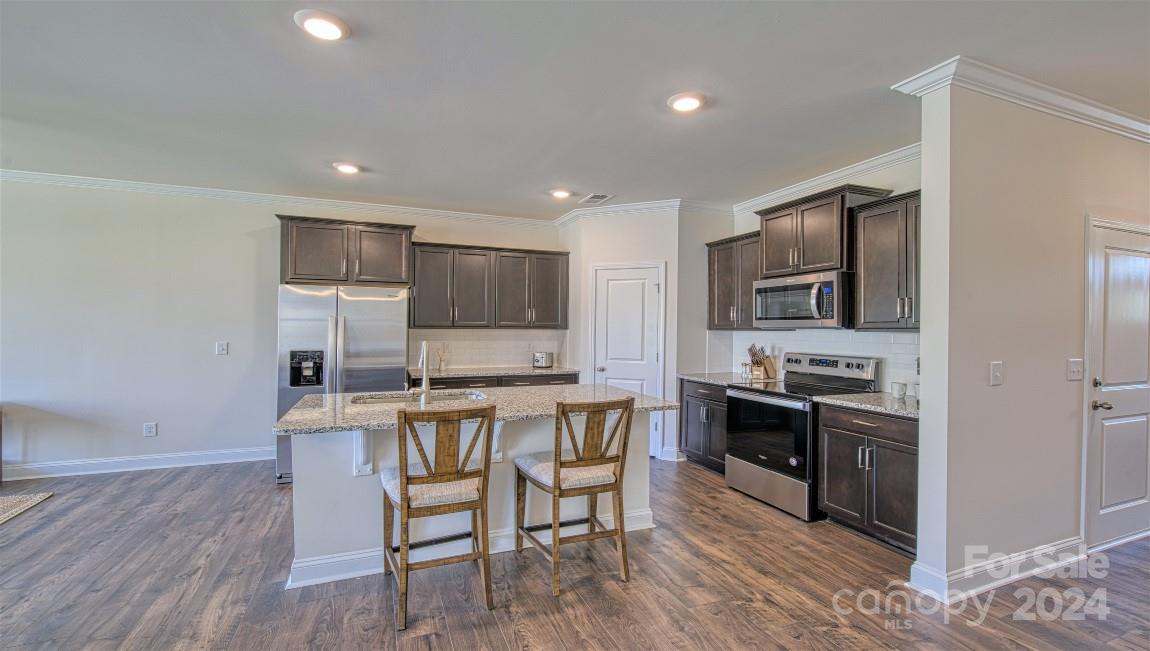 321 Creekview Road Property Photo 11