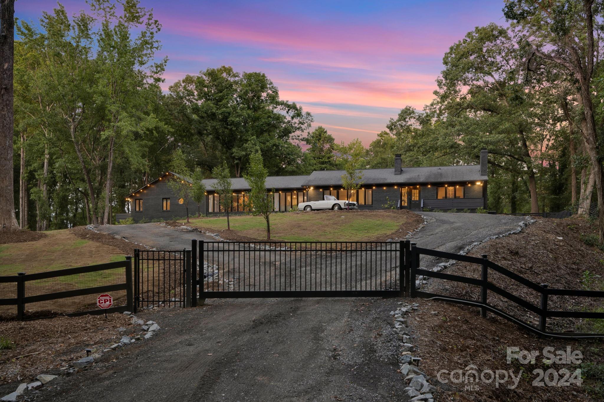 303 Shasta Lane Property Photo