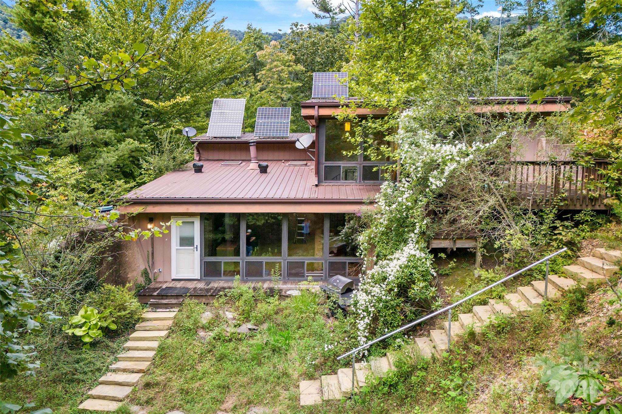 1265 Stackhouse Road Property Photo 3