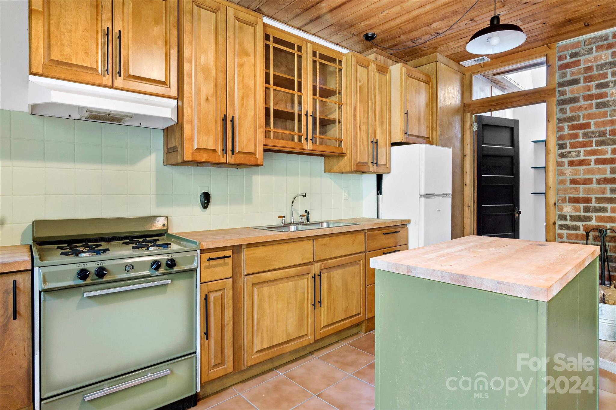 1265 Stackhouse Road Property Photo 7