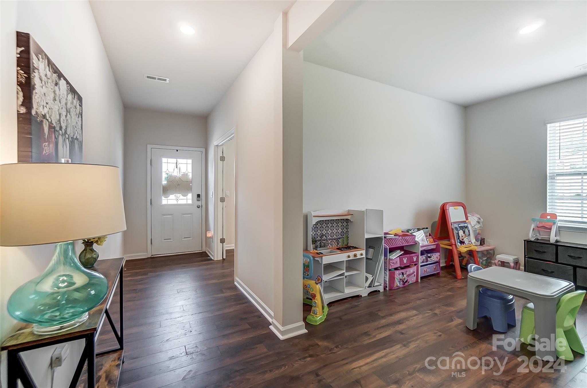 208 Wildflower Drive Property Photo 10