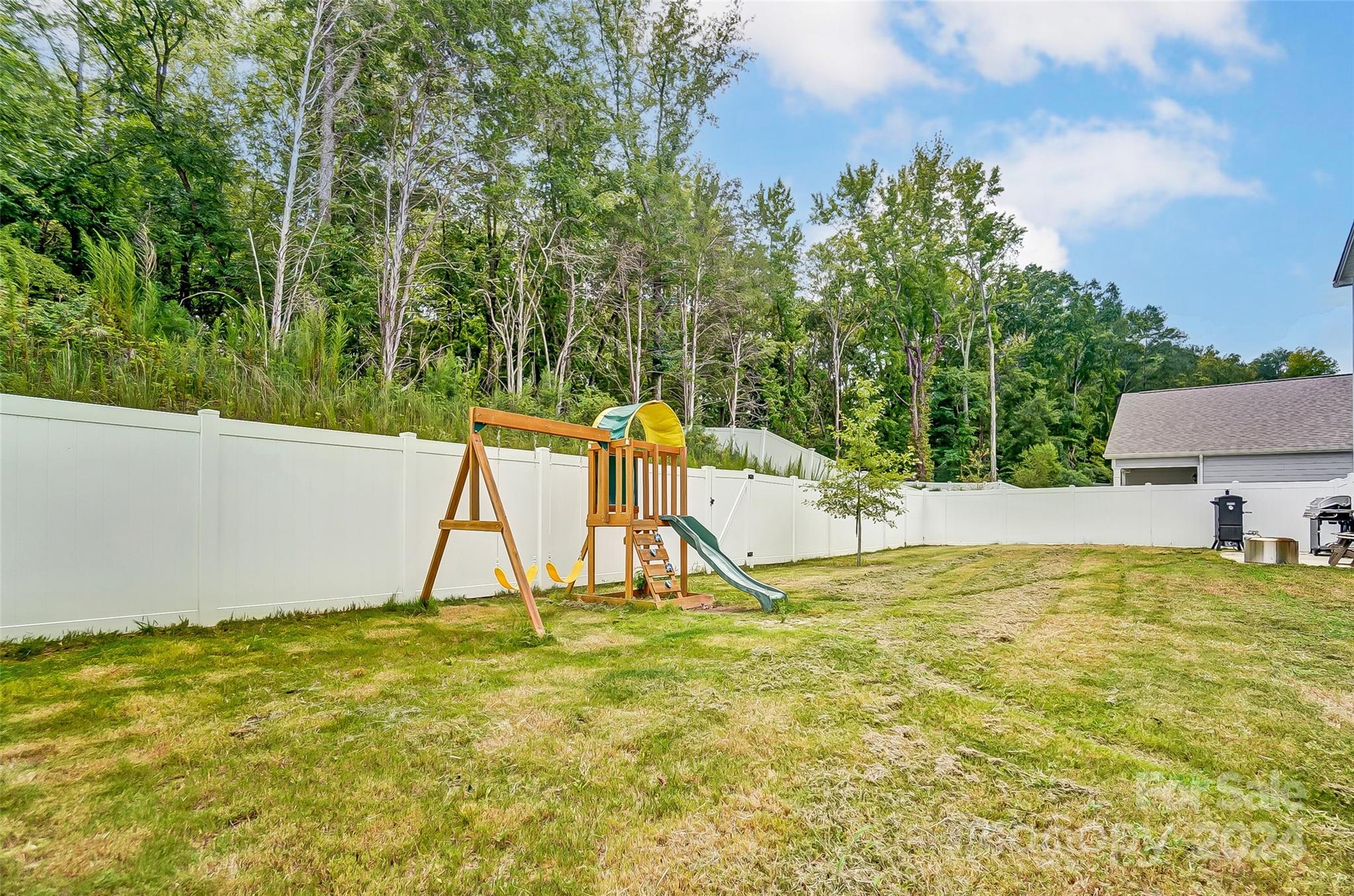 208 Wildflower Drive Property Photo 45