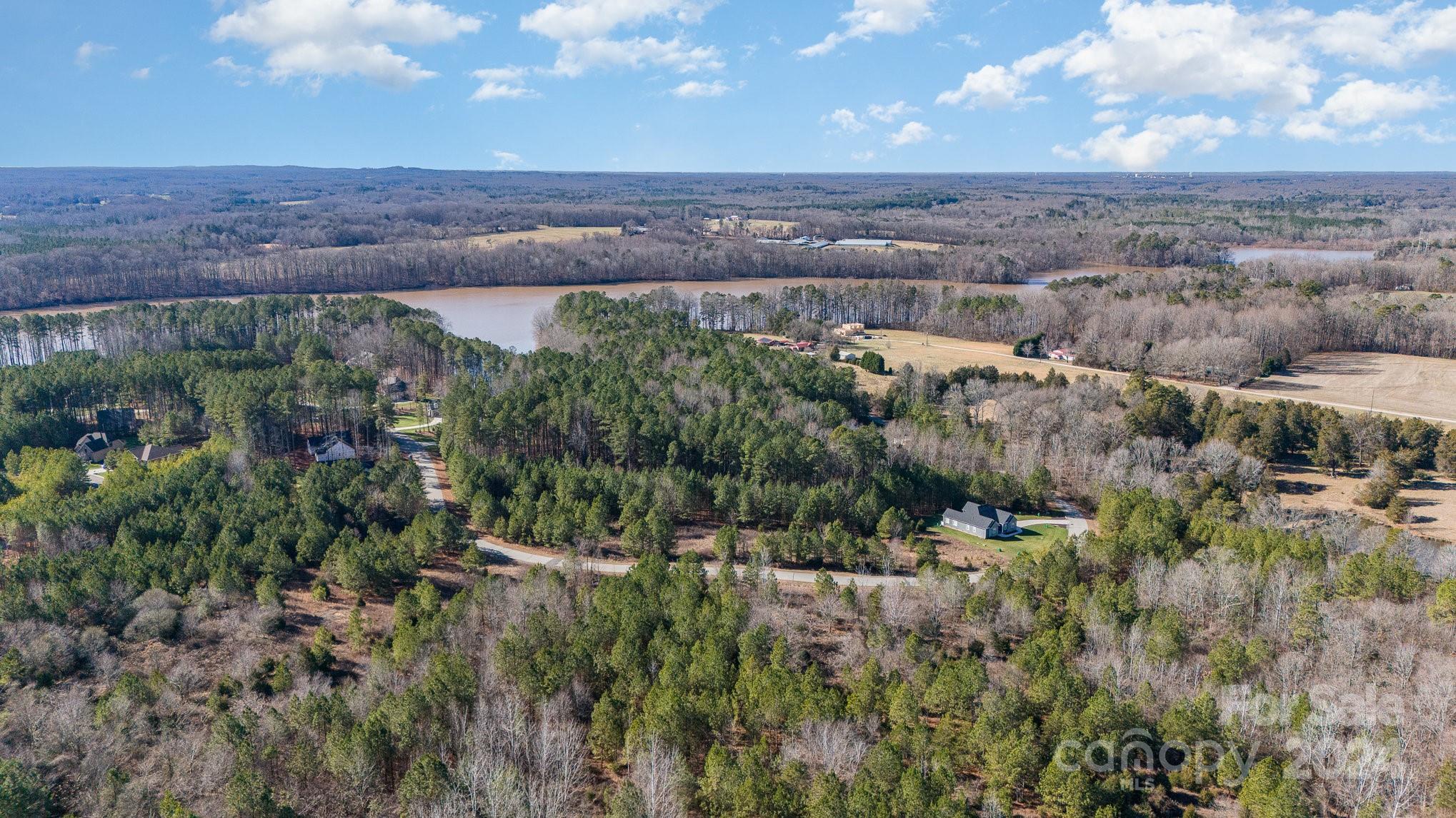 1283 Sunset Pointe Drive Property Photo 1