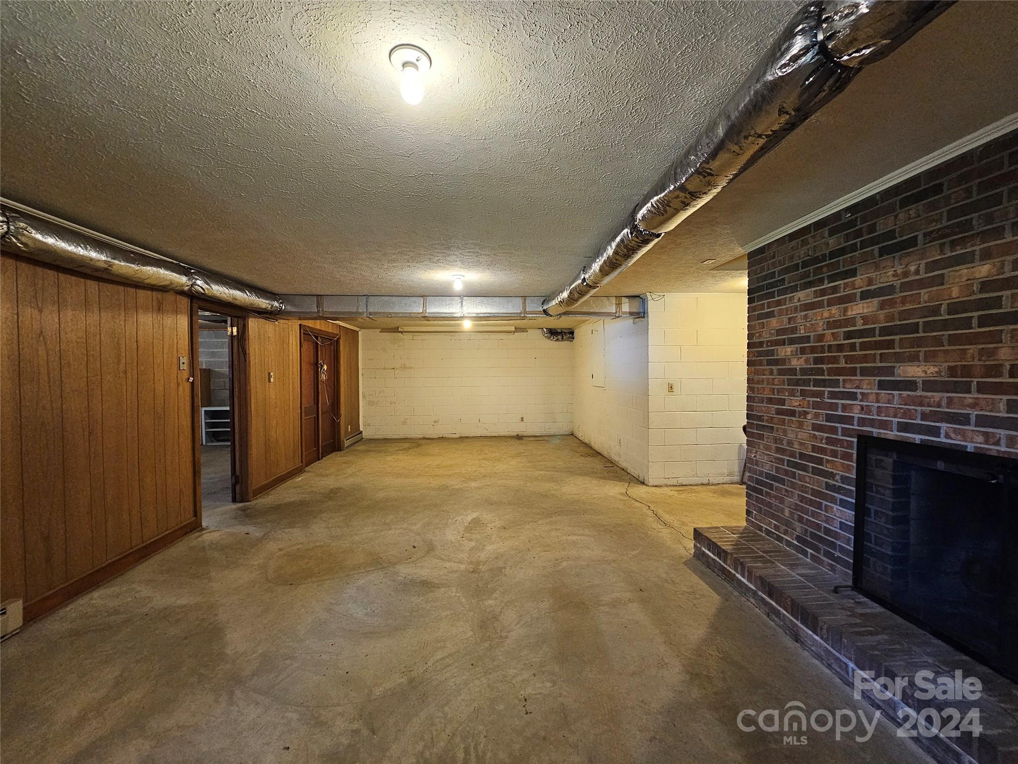 1016 Mark Drive Property Photo 17