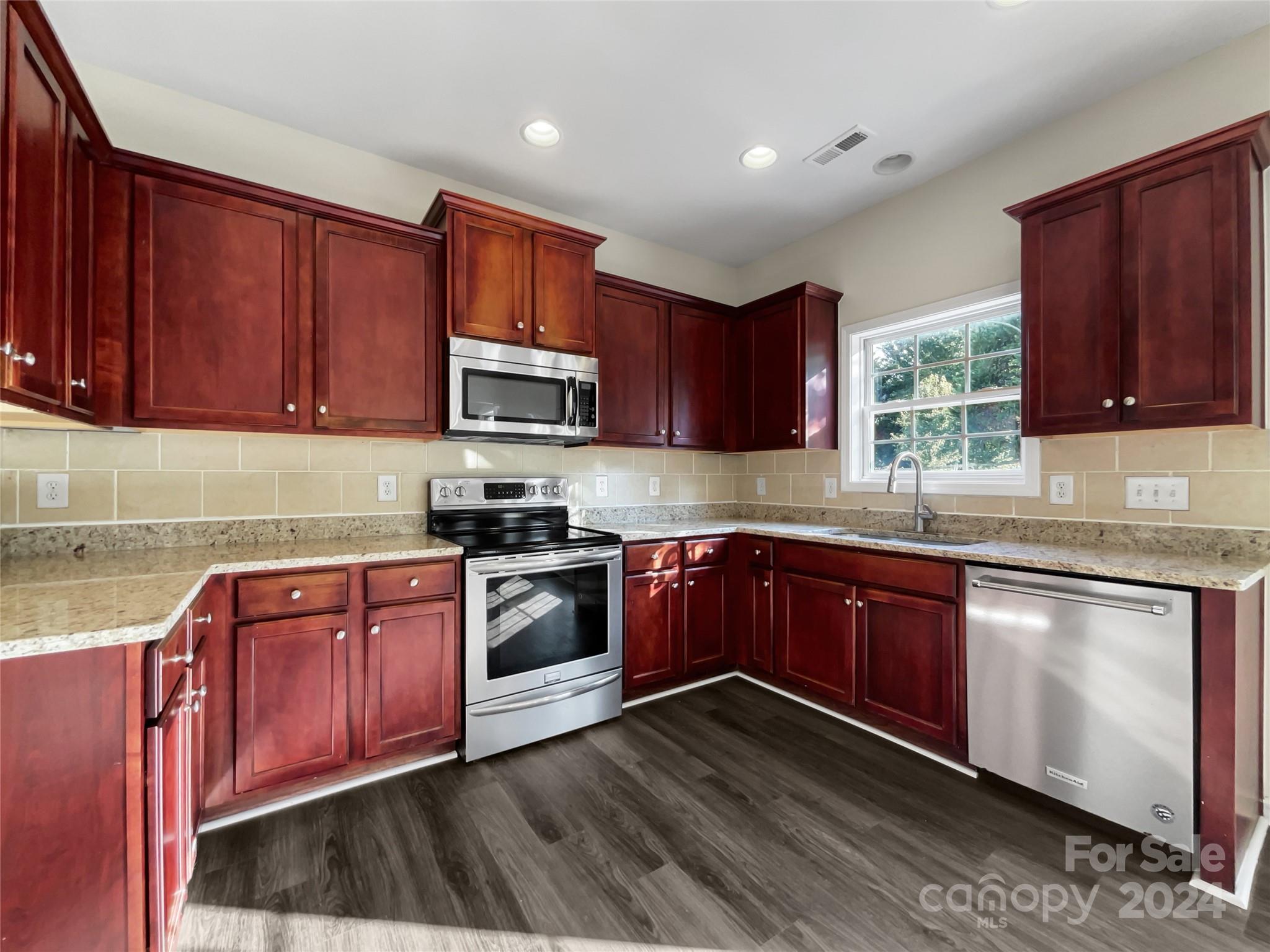 3309 Paxton Ridge Drive Property Photo 6