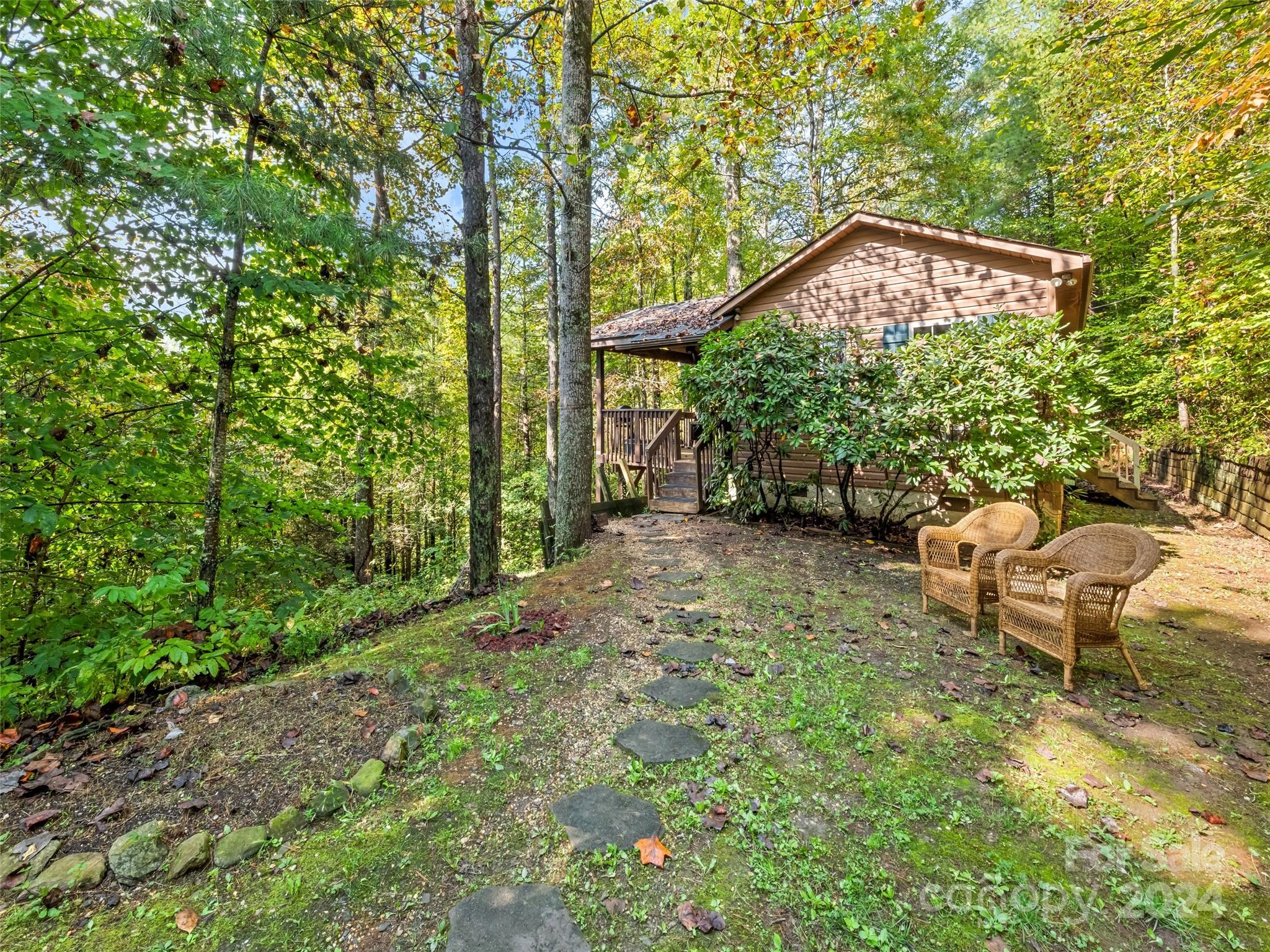 626 Rustic Heights Road Property Photo 2