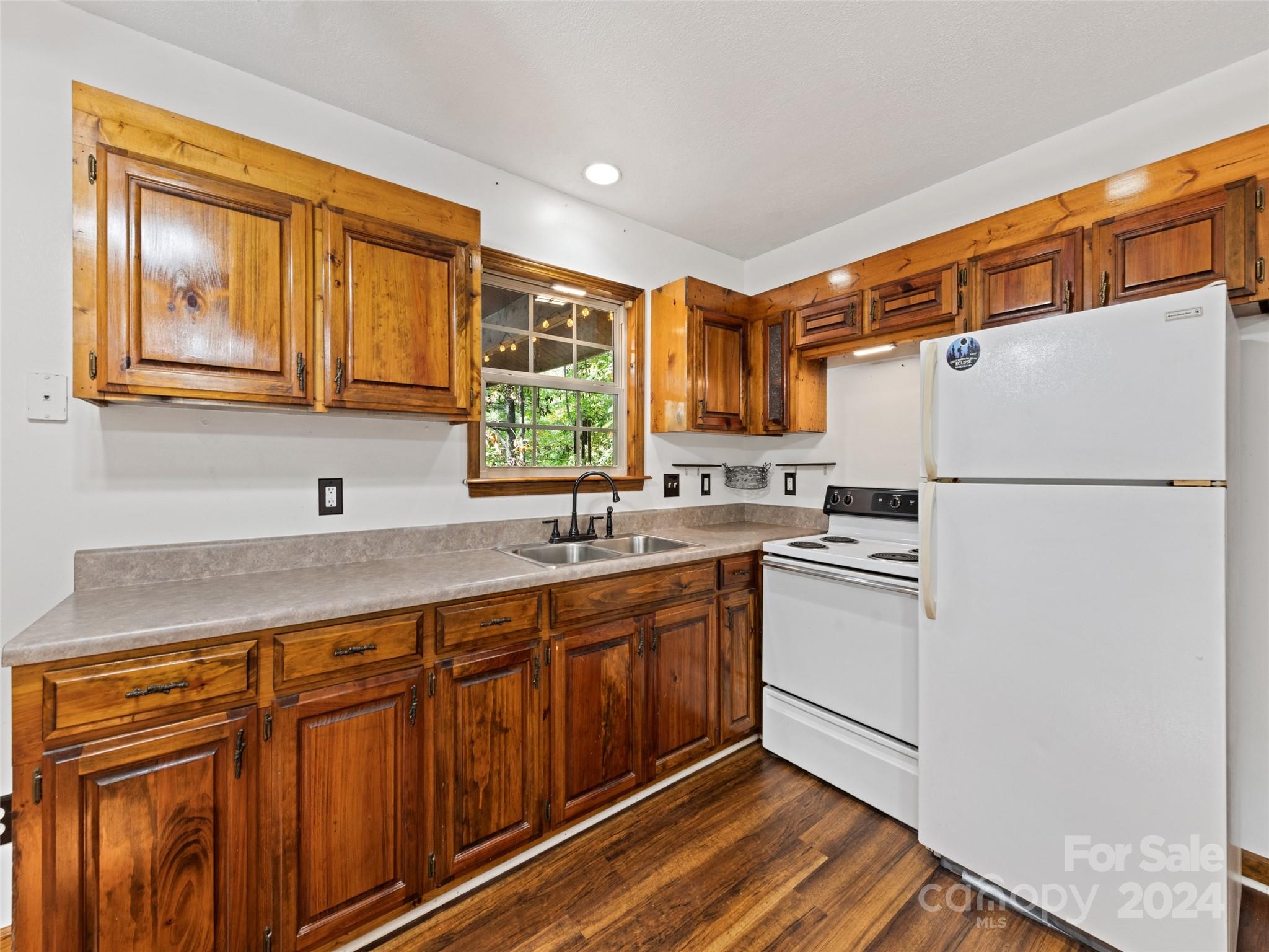 626 Rustic Heights Road Property Photo 13
