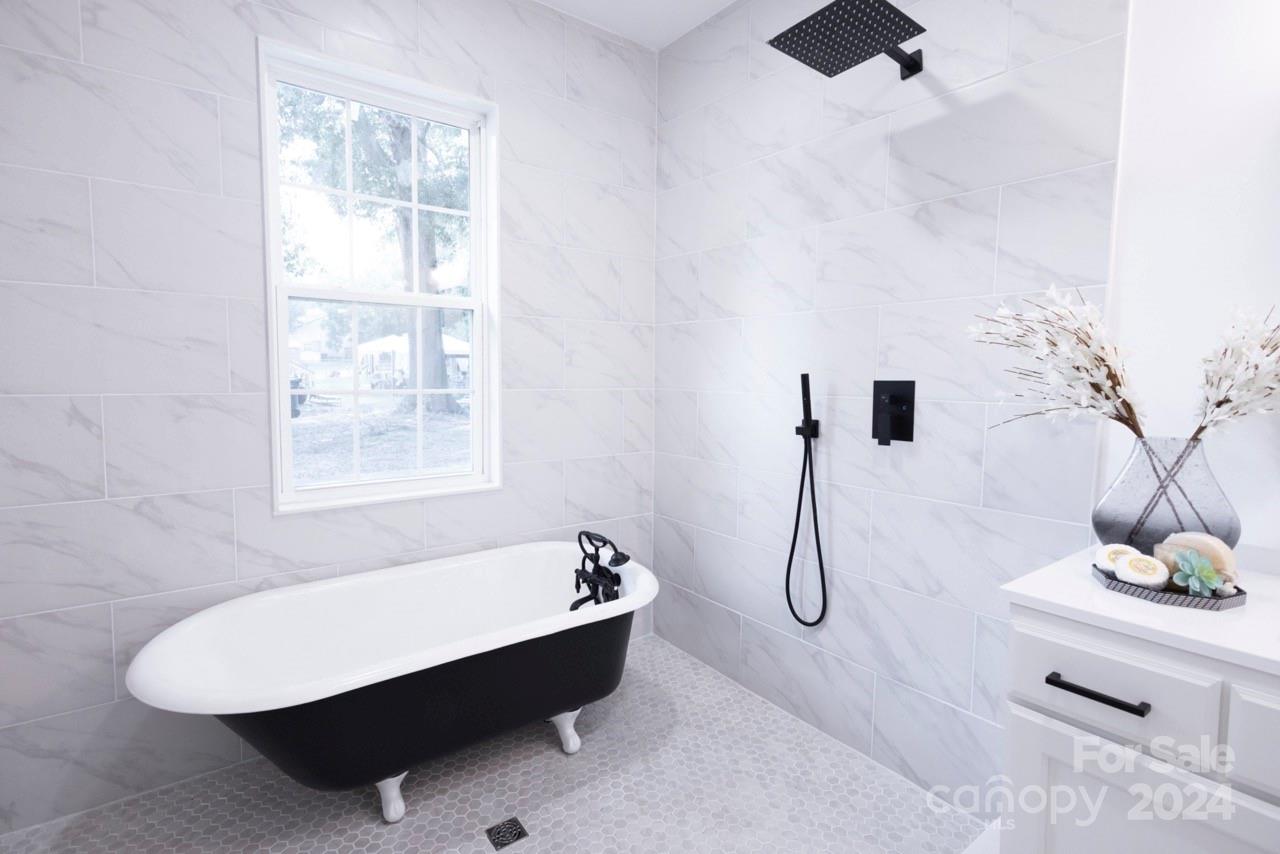 615 English Street Property Photo 18