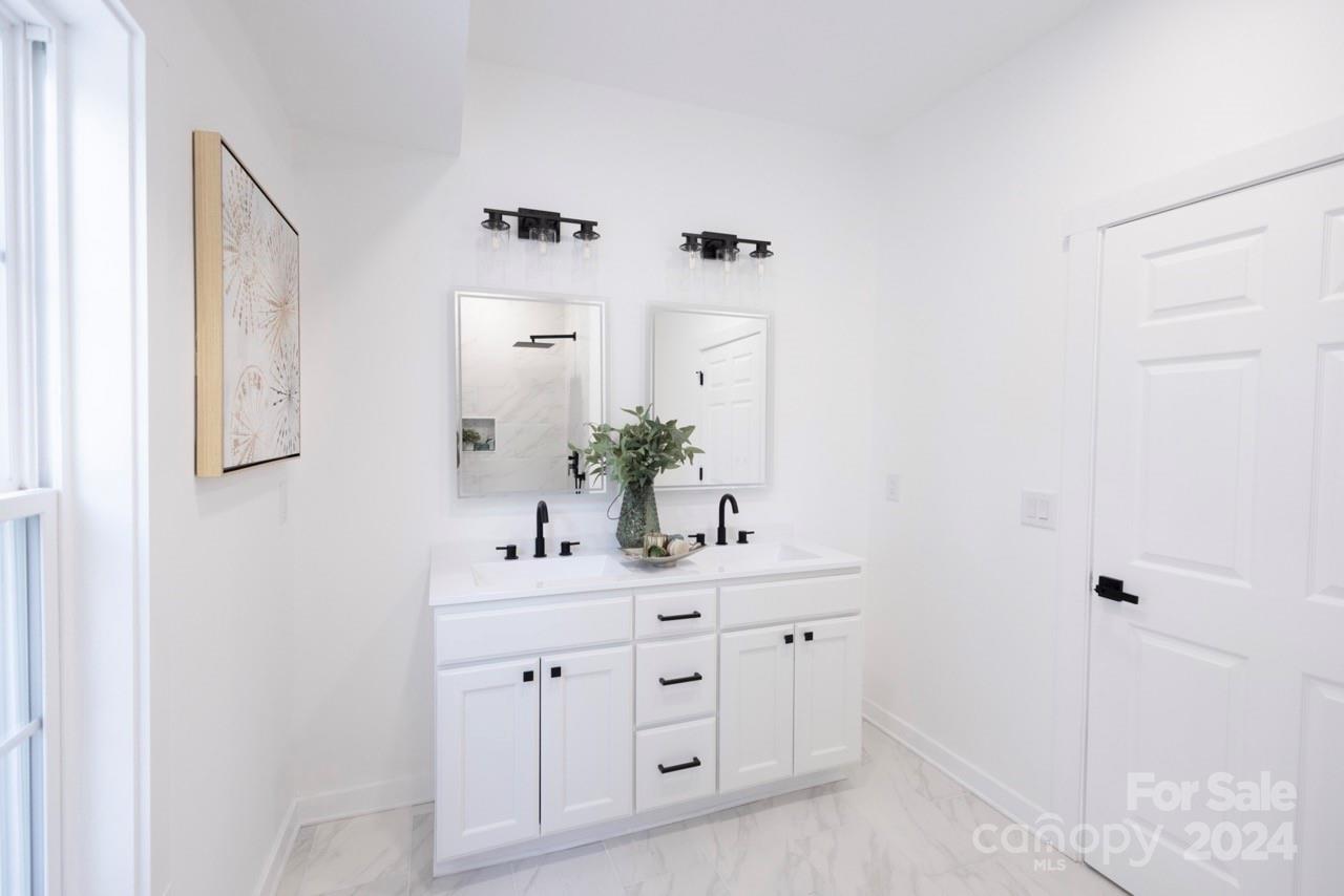 615 English Street Property Photo 26