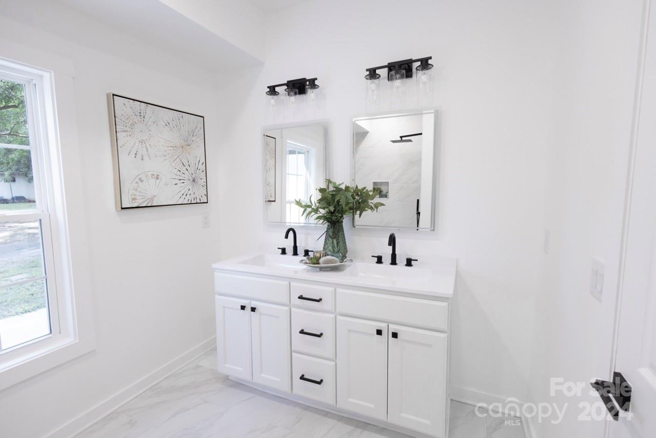615 English Street Property Photo 27