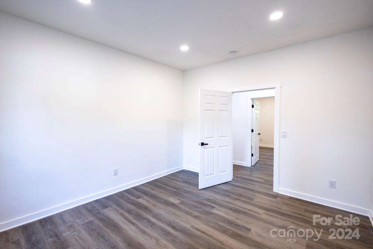 615 English Street Property Photo 32
