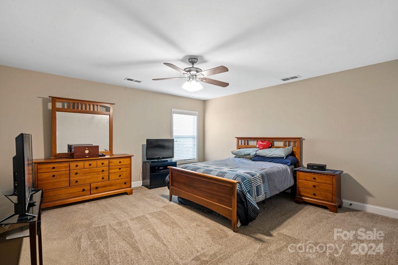 5601 Ballenger Court Property Photo 30