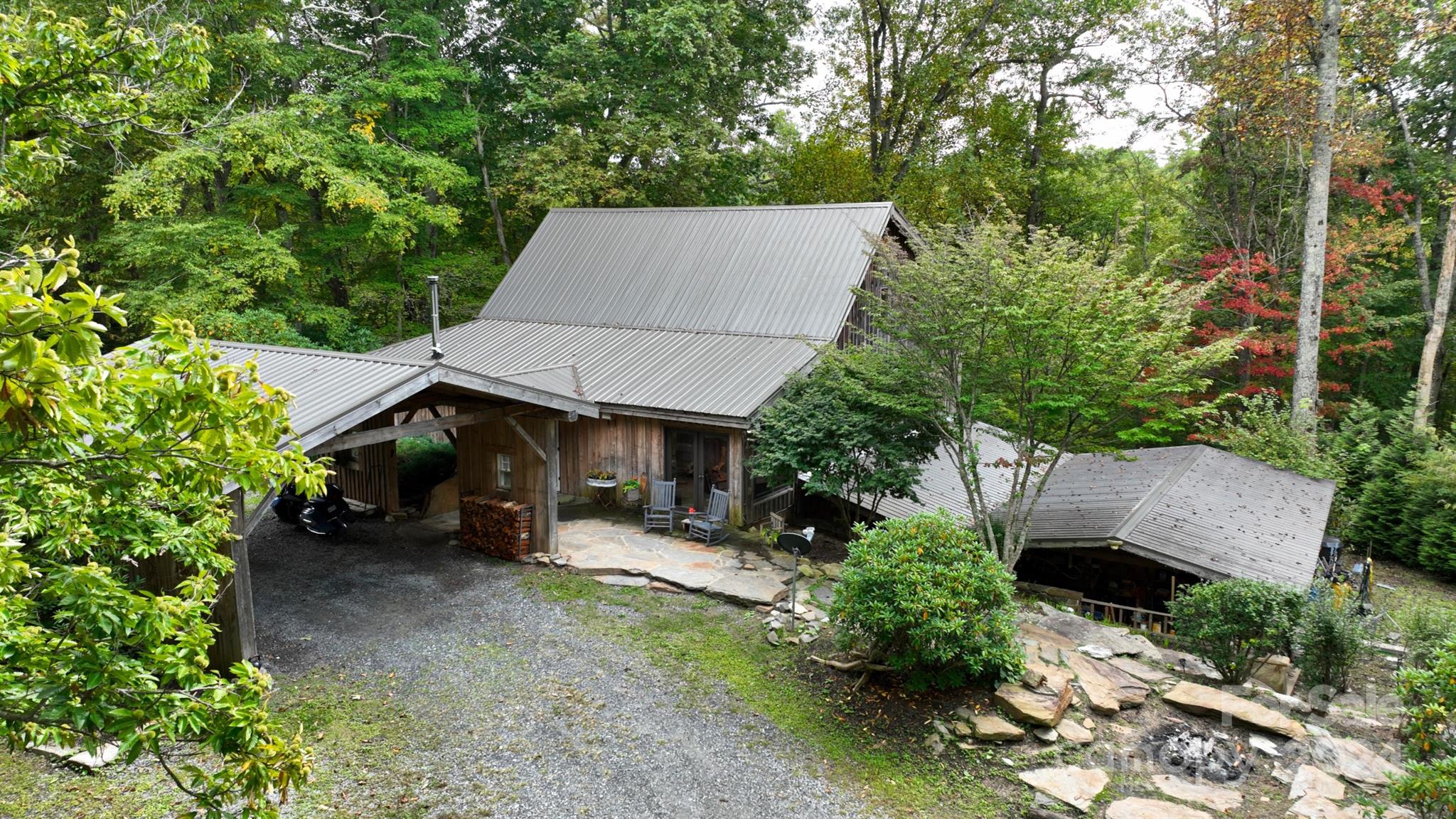 23022 Linville Falls Highway Property Photo 12