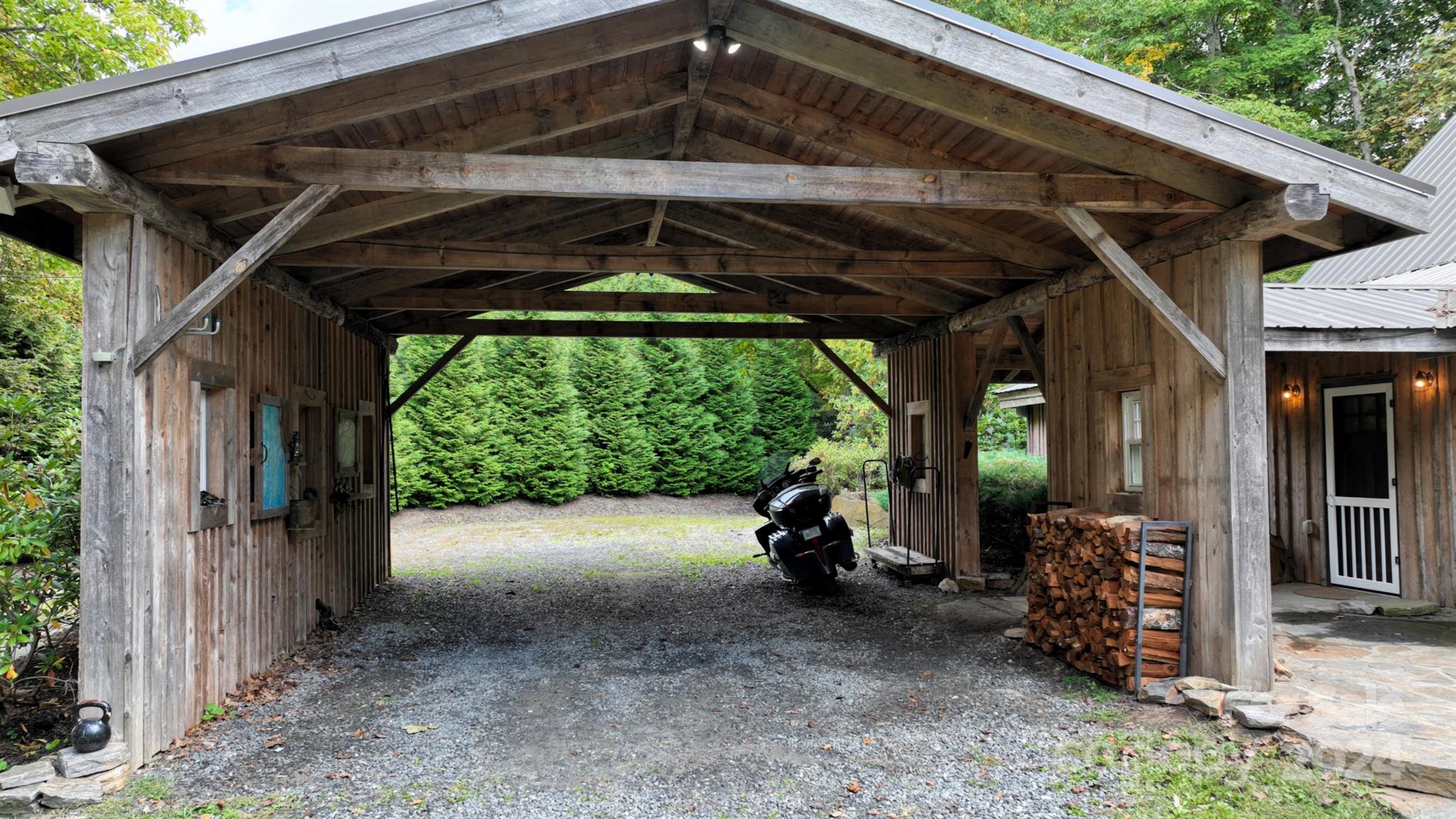 23022 Linville Falls Highway Property Photo 27