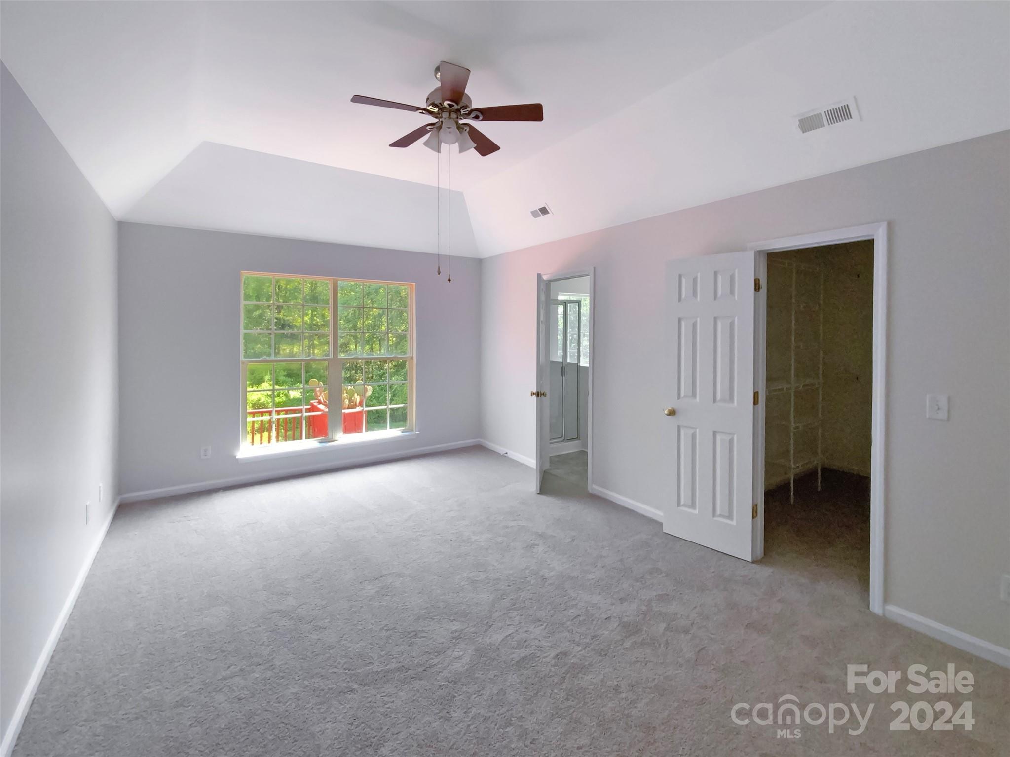 5617 Davis Ridge Drive Property Photo 3