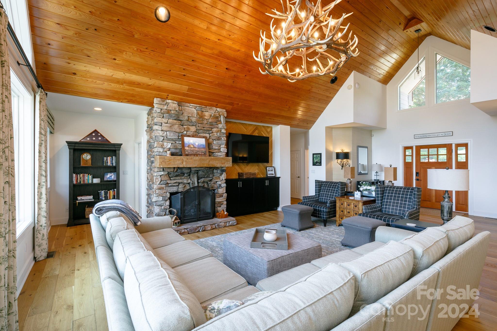 410 Springhouse Drive Property Photo 7