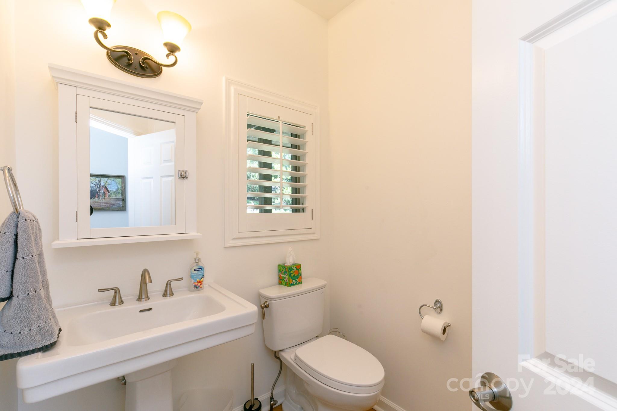 410 Springhouse Drive Property Photo 10