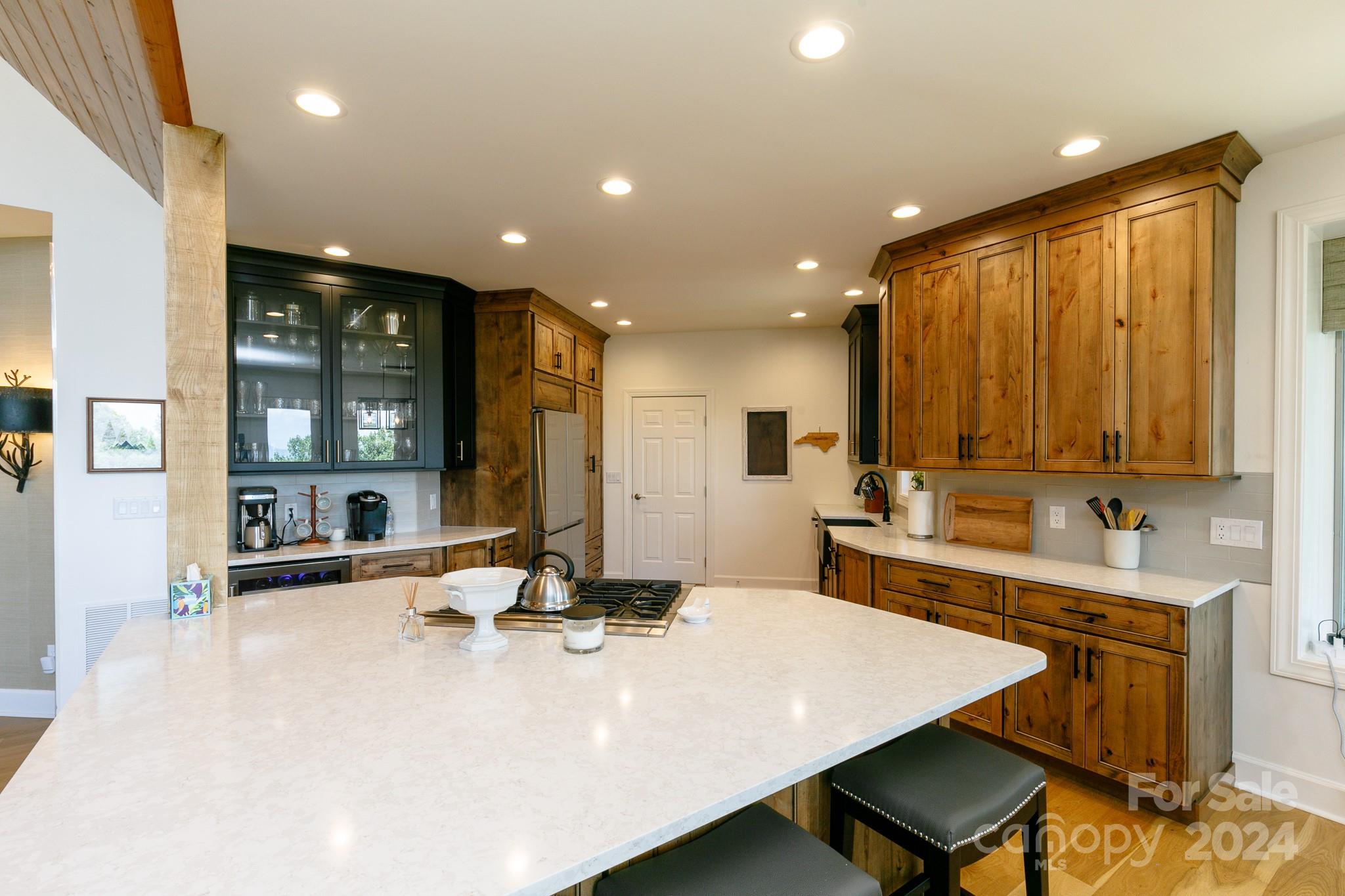 410 Springhouse Drive Property Photo 11