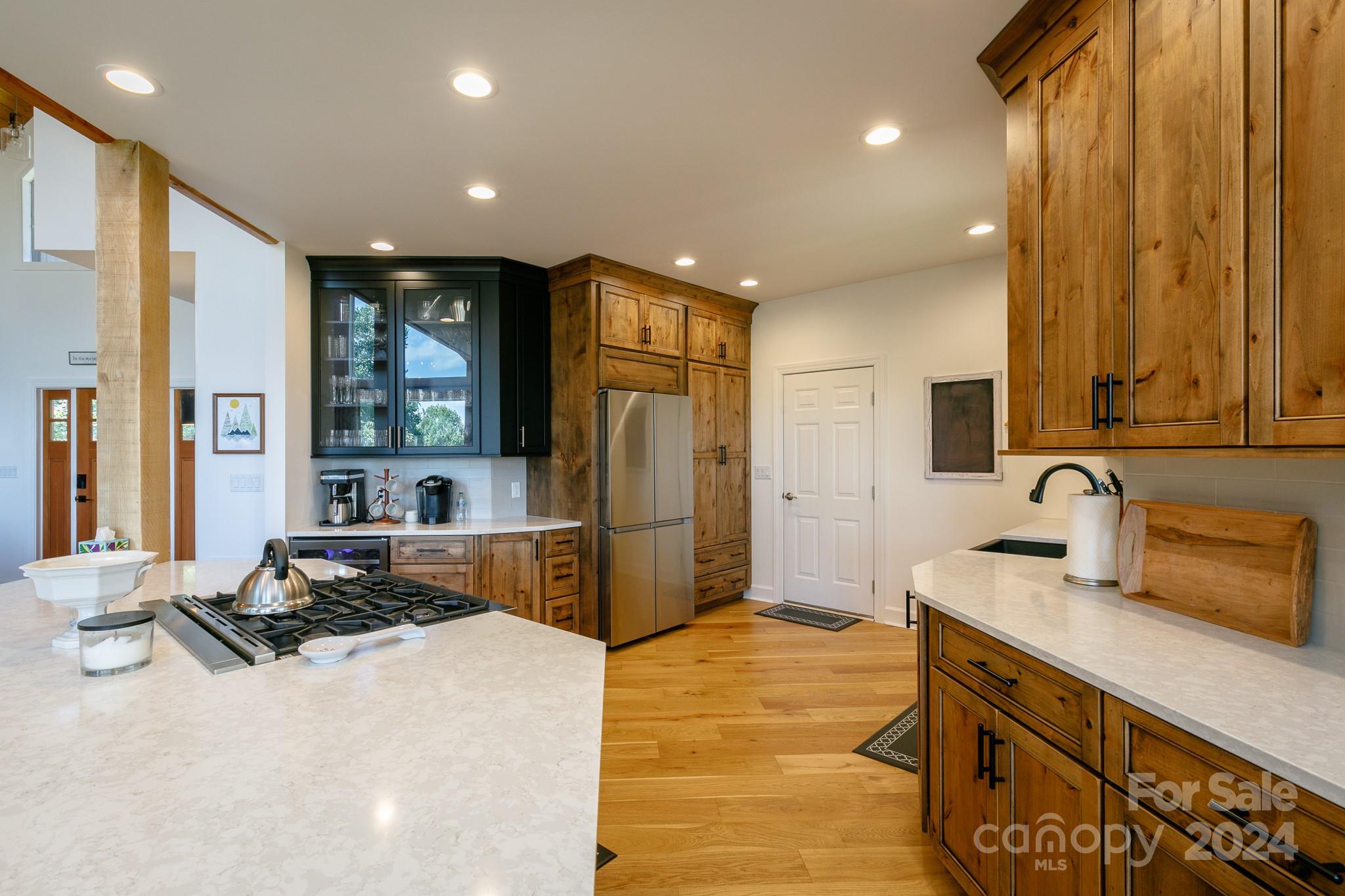 410 Springhouse Drive Property Photo 12