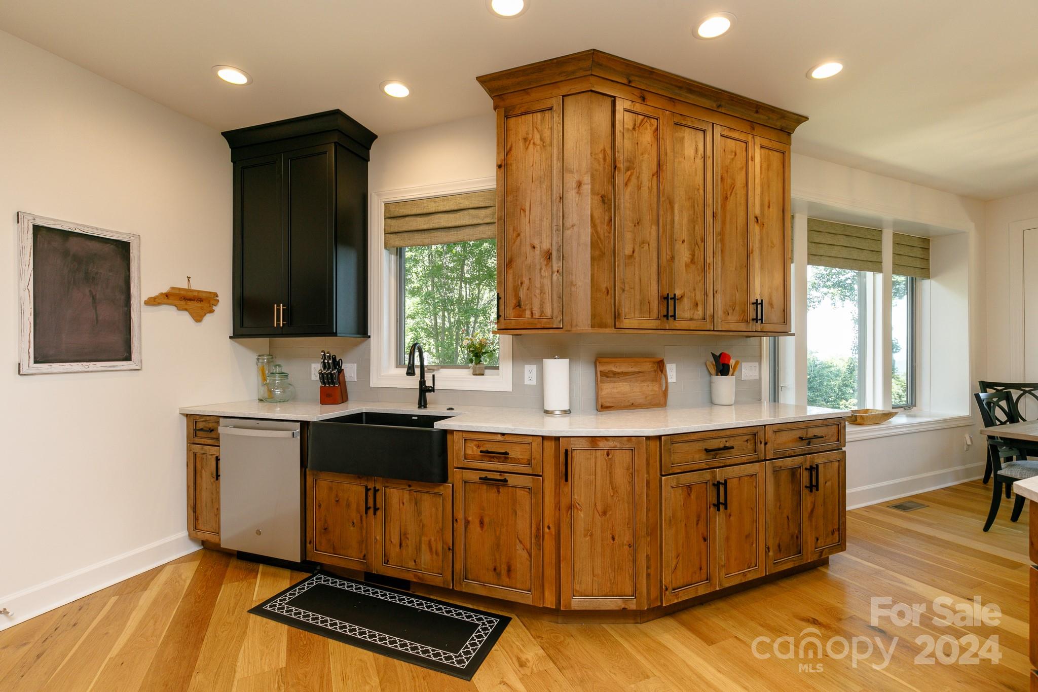 410 Springhouse Drive Property Photo 13