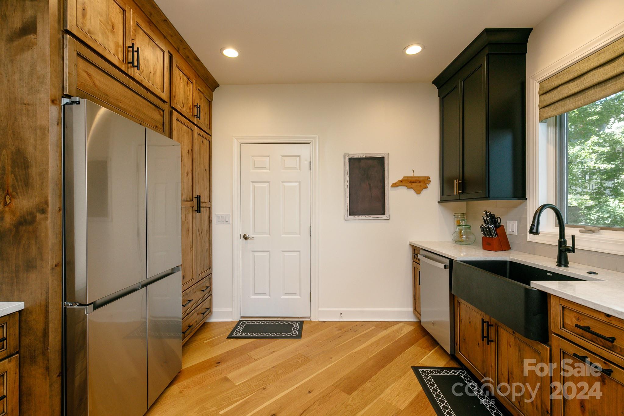 410 Springhouse Drive Property Photo 15