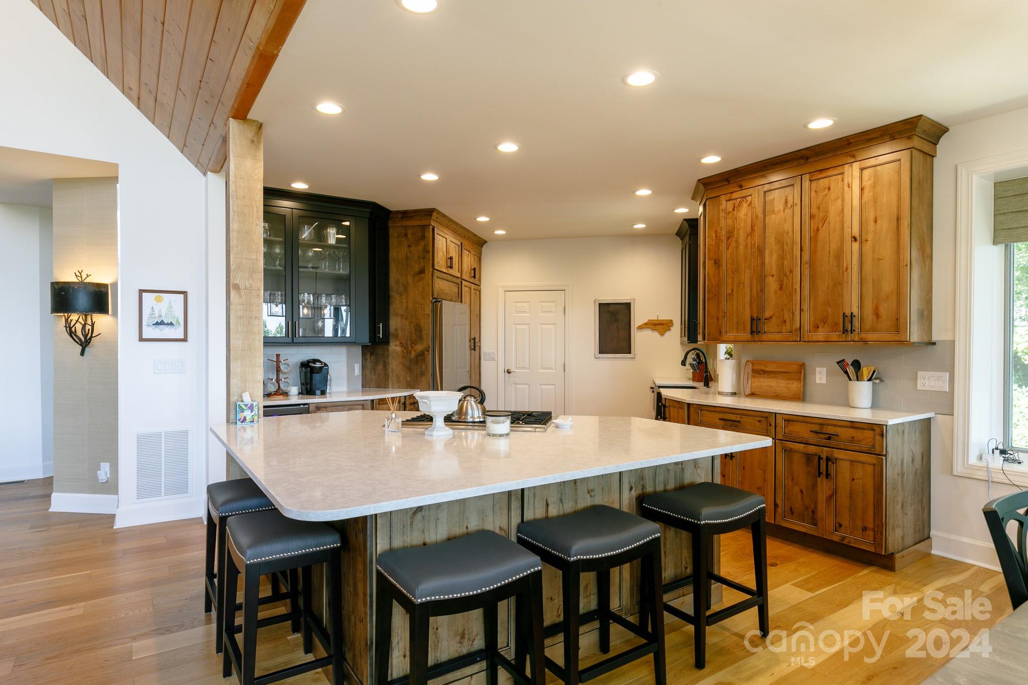 410 Springhouse Drive Property Photo 18
