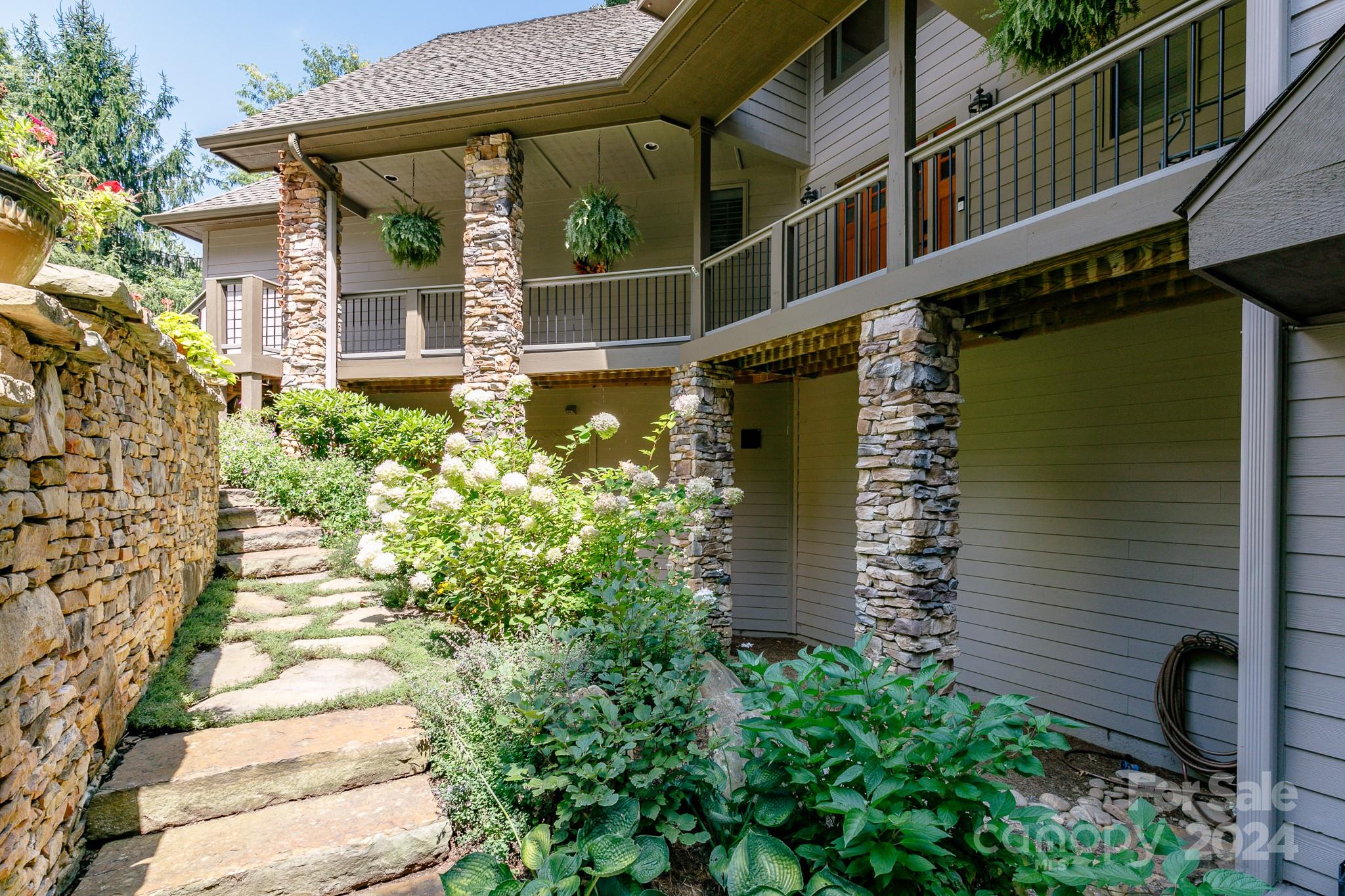 410 Springhouse Drive Property Photo 39