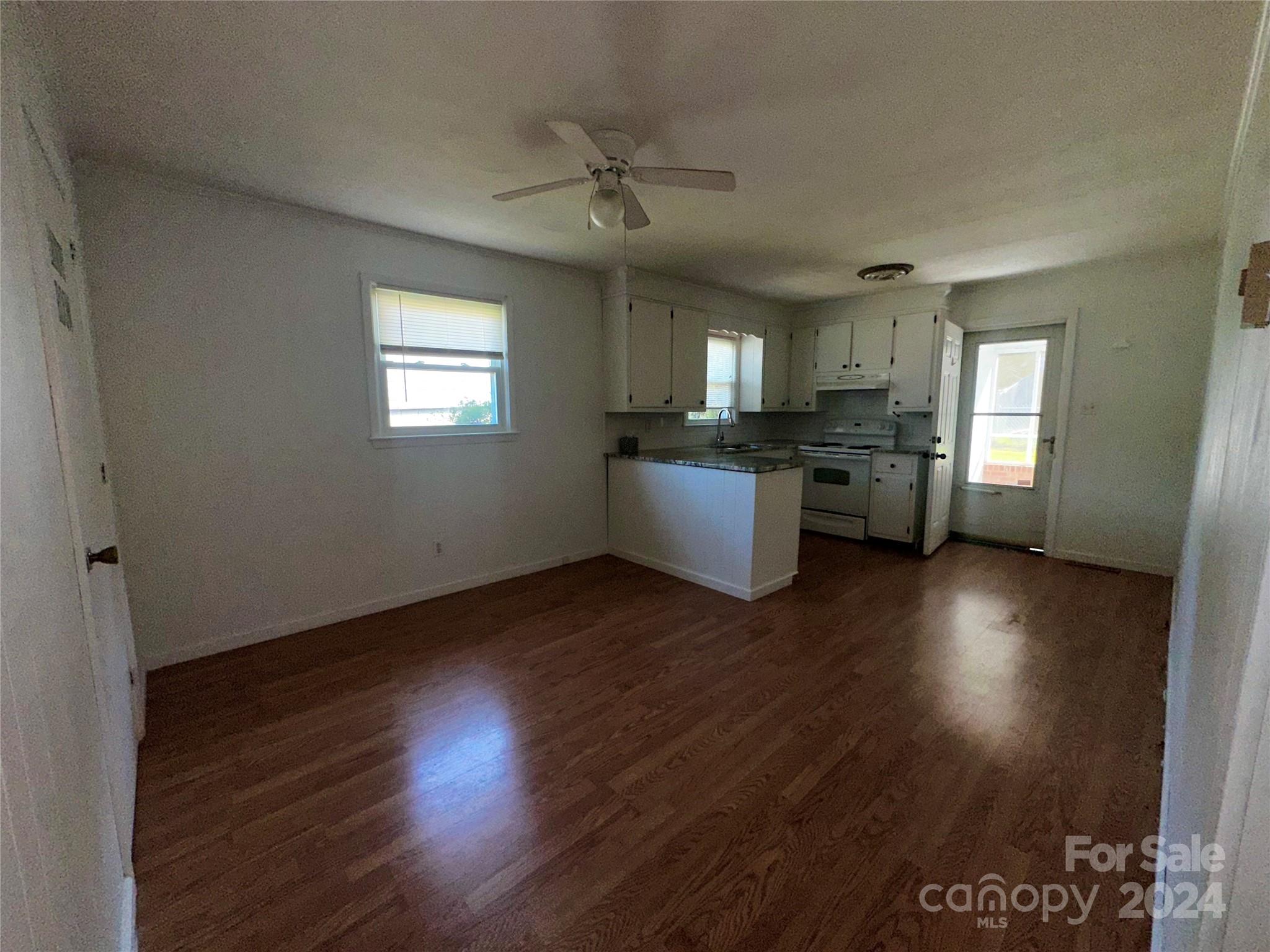 614 3rd Street Place Property Photo 4