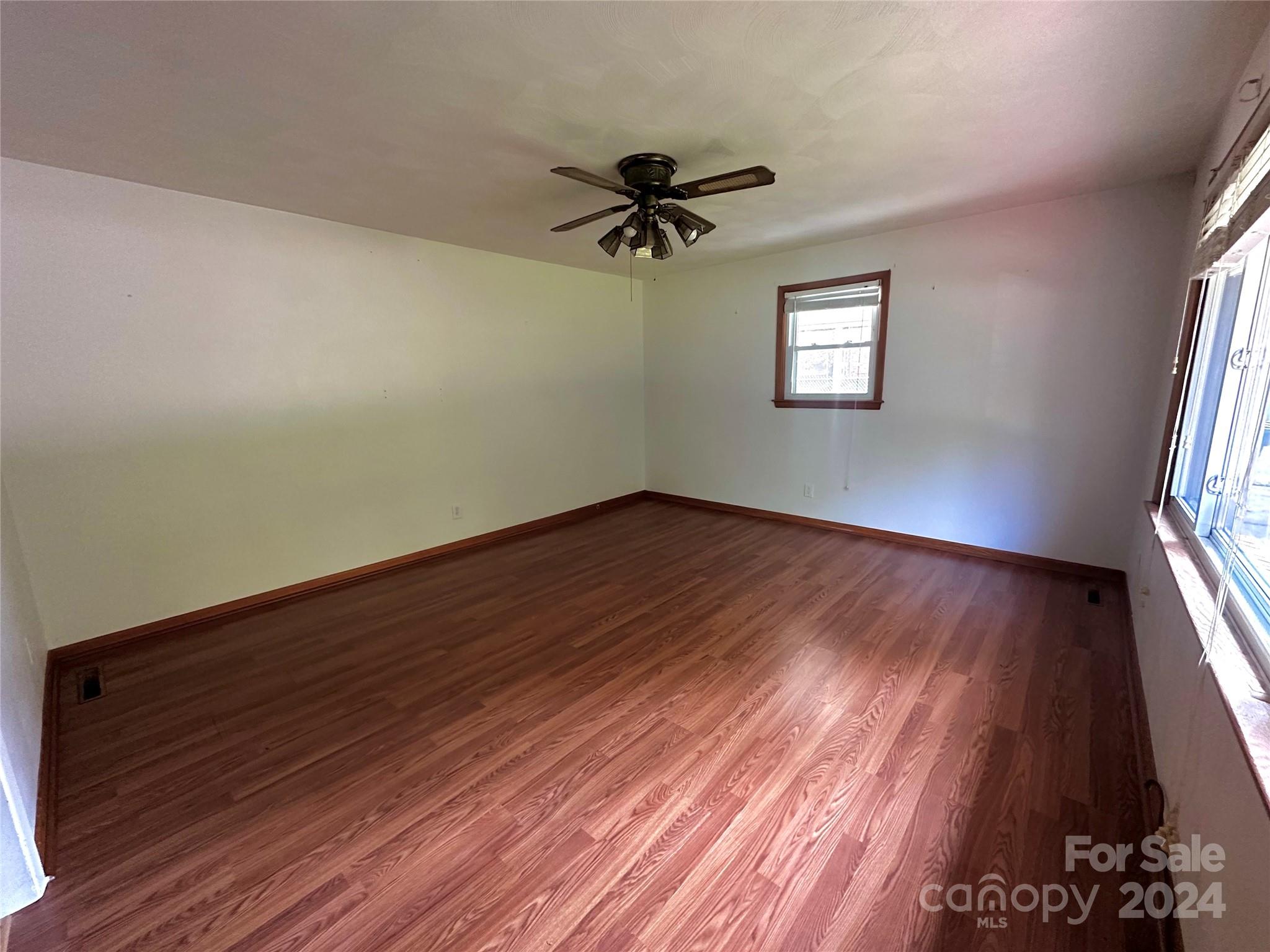 614 3rd Street Place Property Photo 6