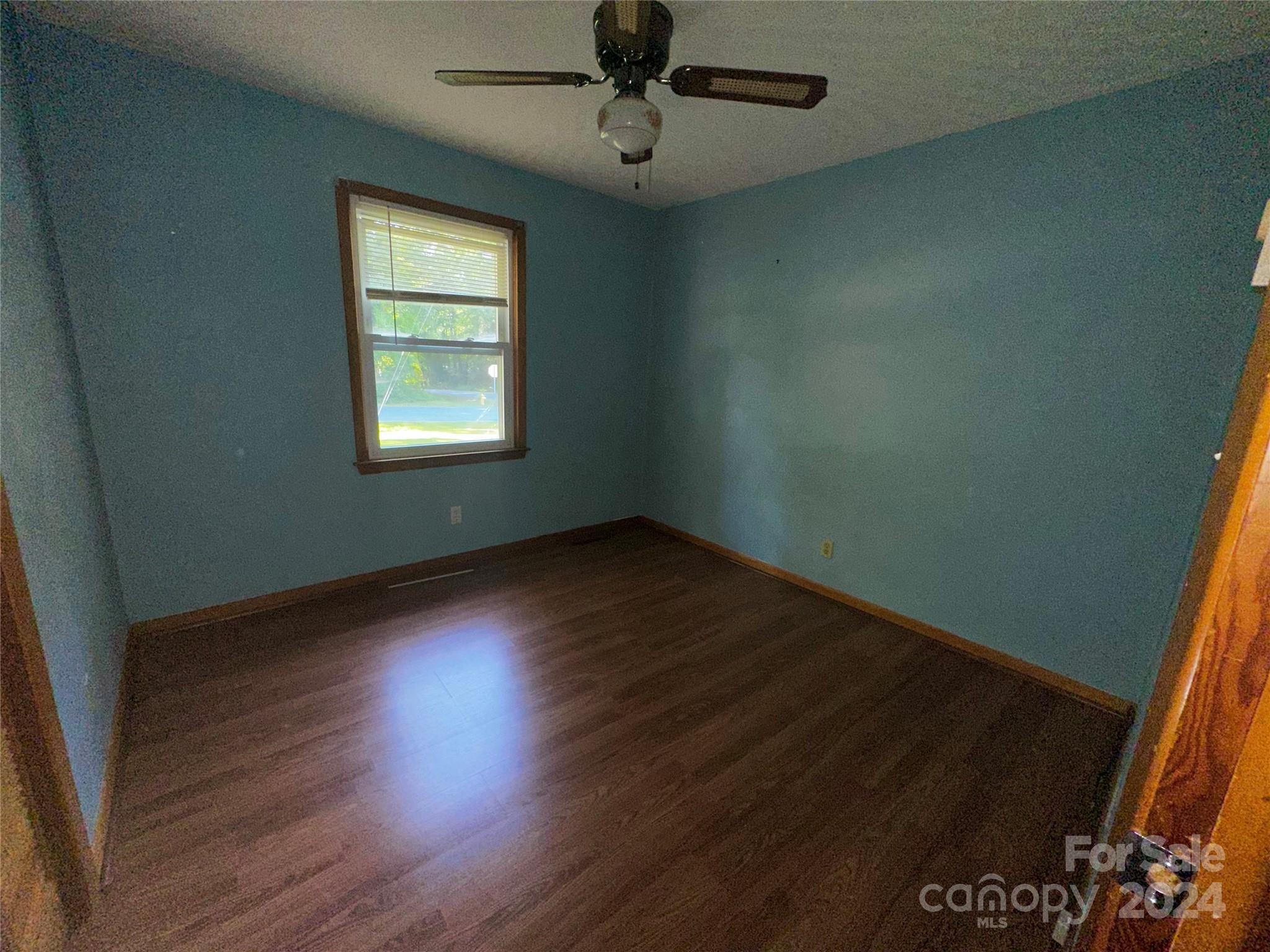 614 3rd Street Place Property Photo 9
