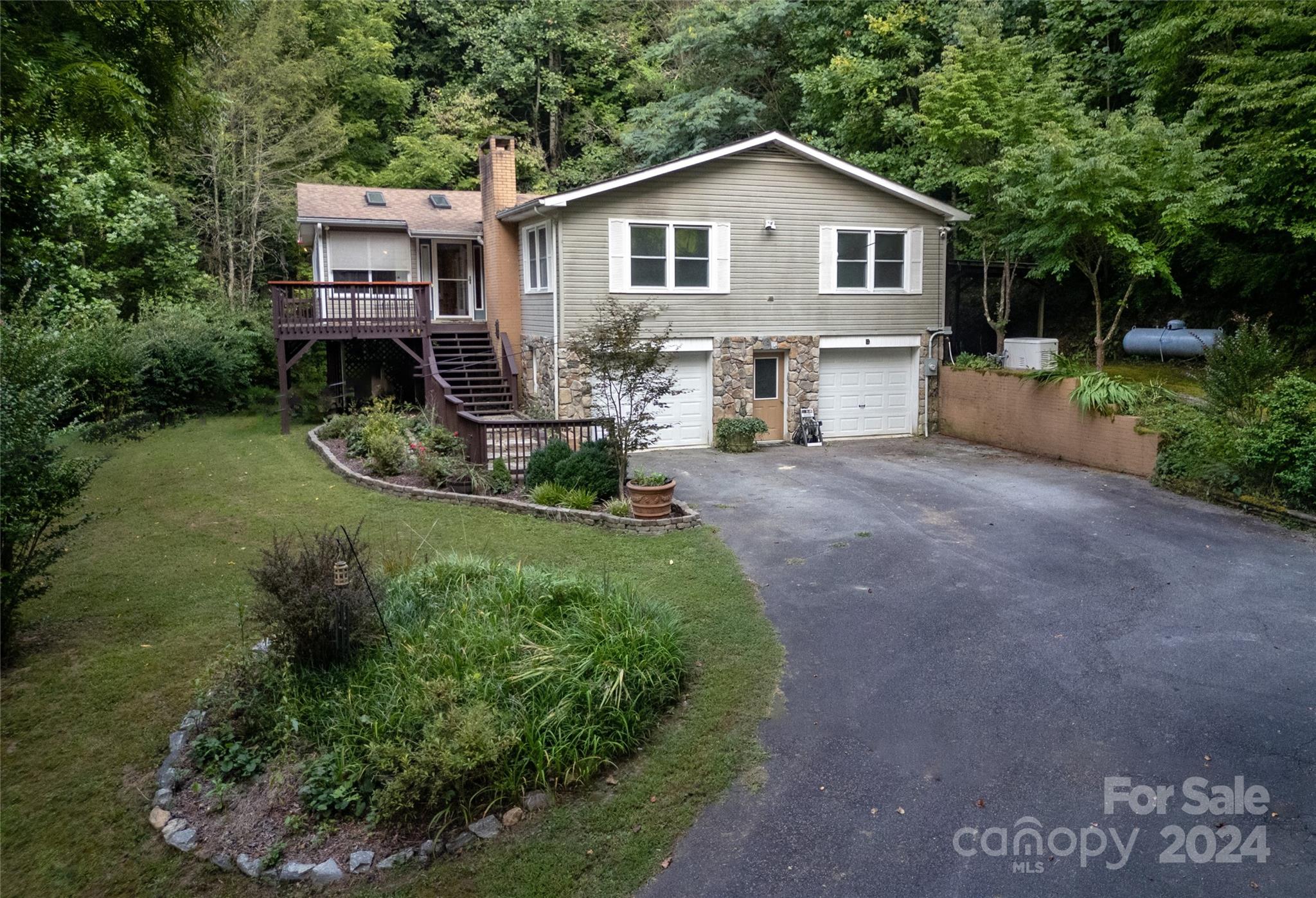 89 Quiet Pond Lane Property Photo 2
