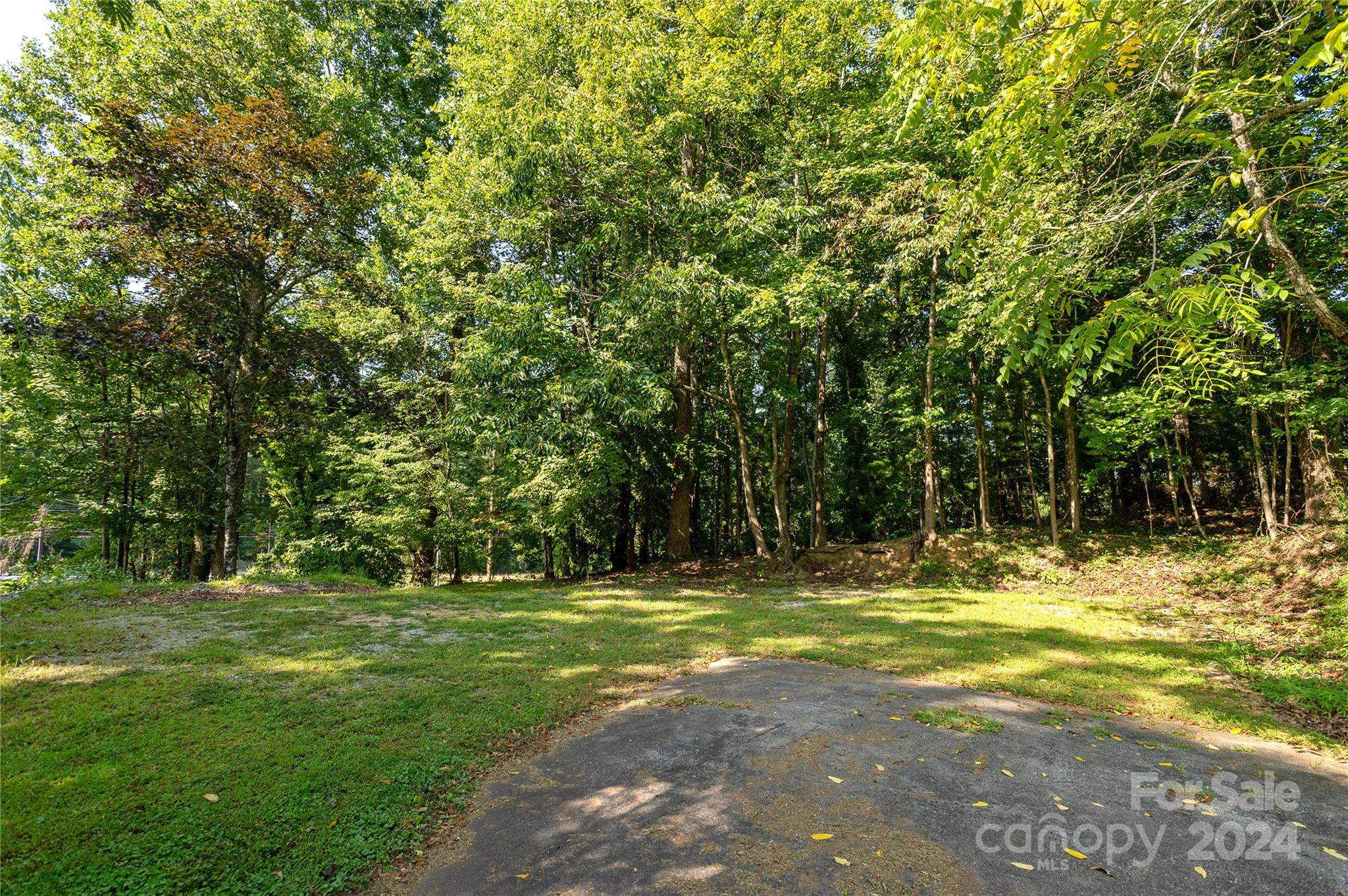 1925 Windsor Drive Property Photo 7