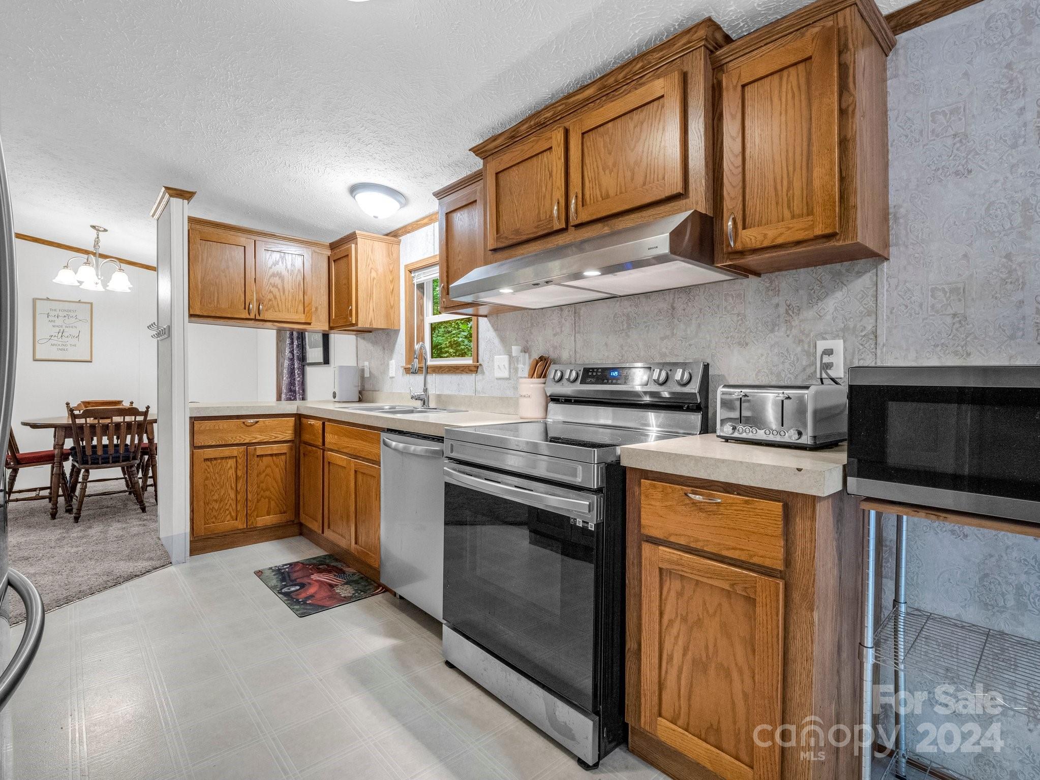 39 Hill And Dale Road Property Photo 10