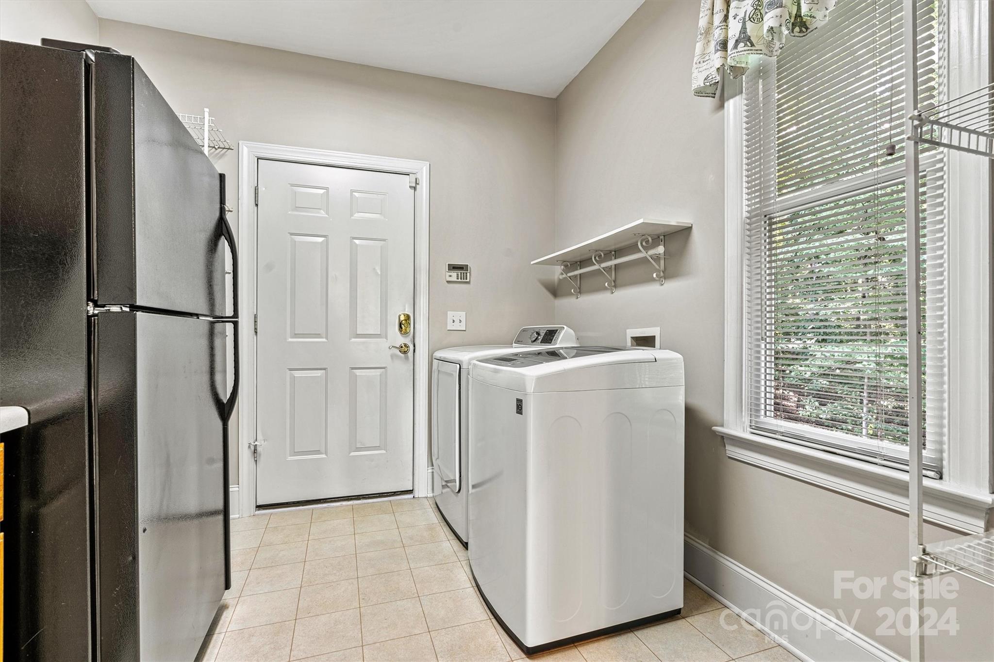 4601 Mariner Lane Property Photo 12