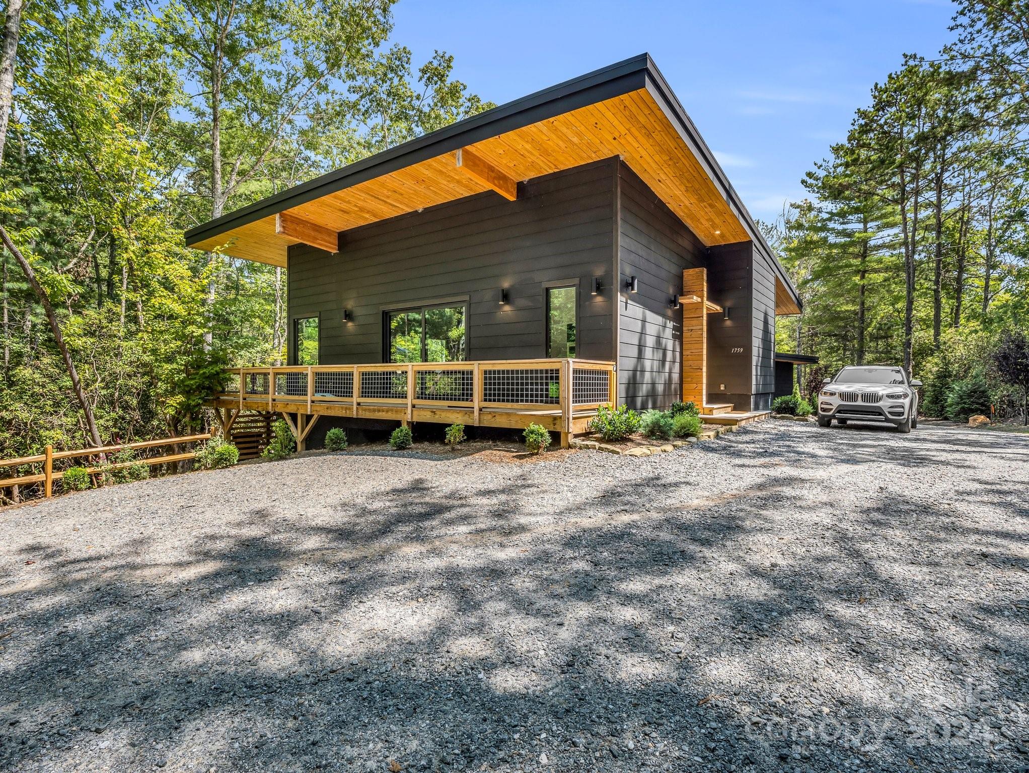 1759 Concept Drive Property Photo 3
