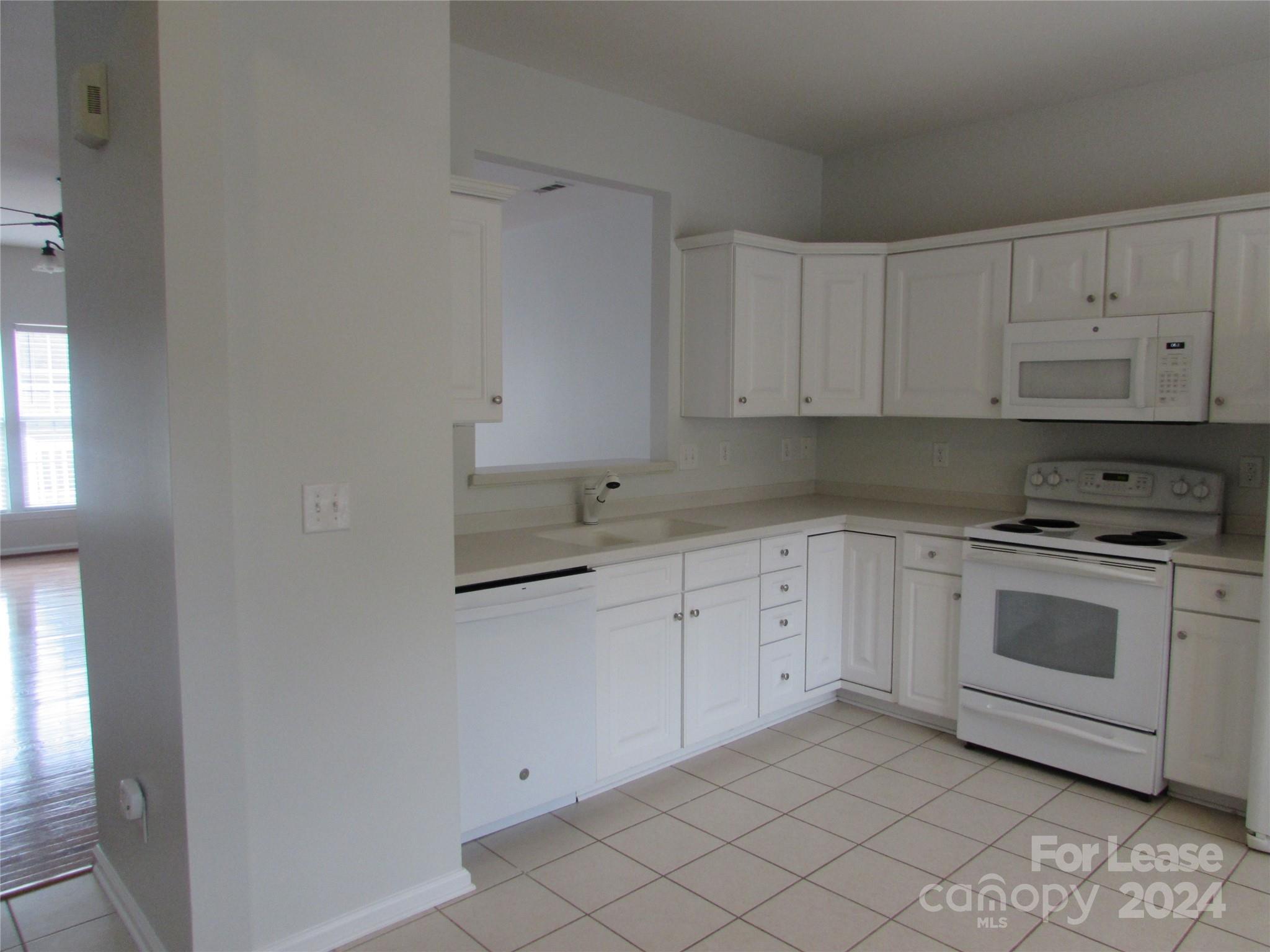 19010 Natalie Michelle Lane Property Photo 5