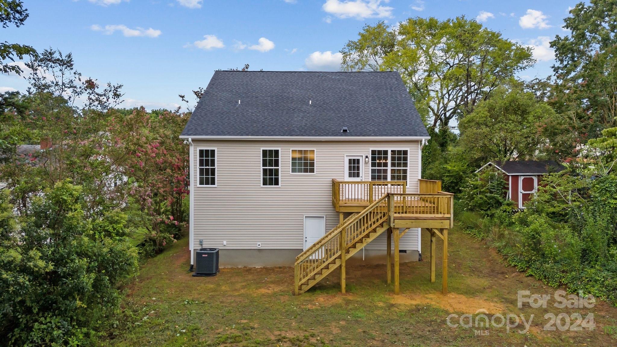 836 Garner Street Property Photo 3