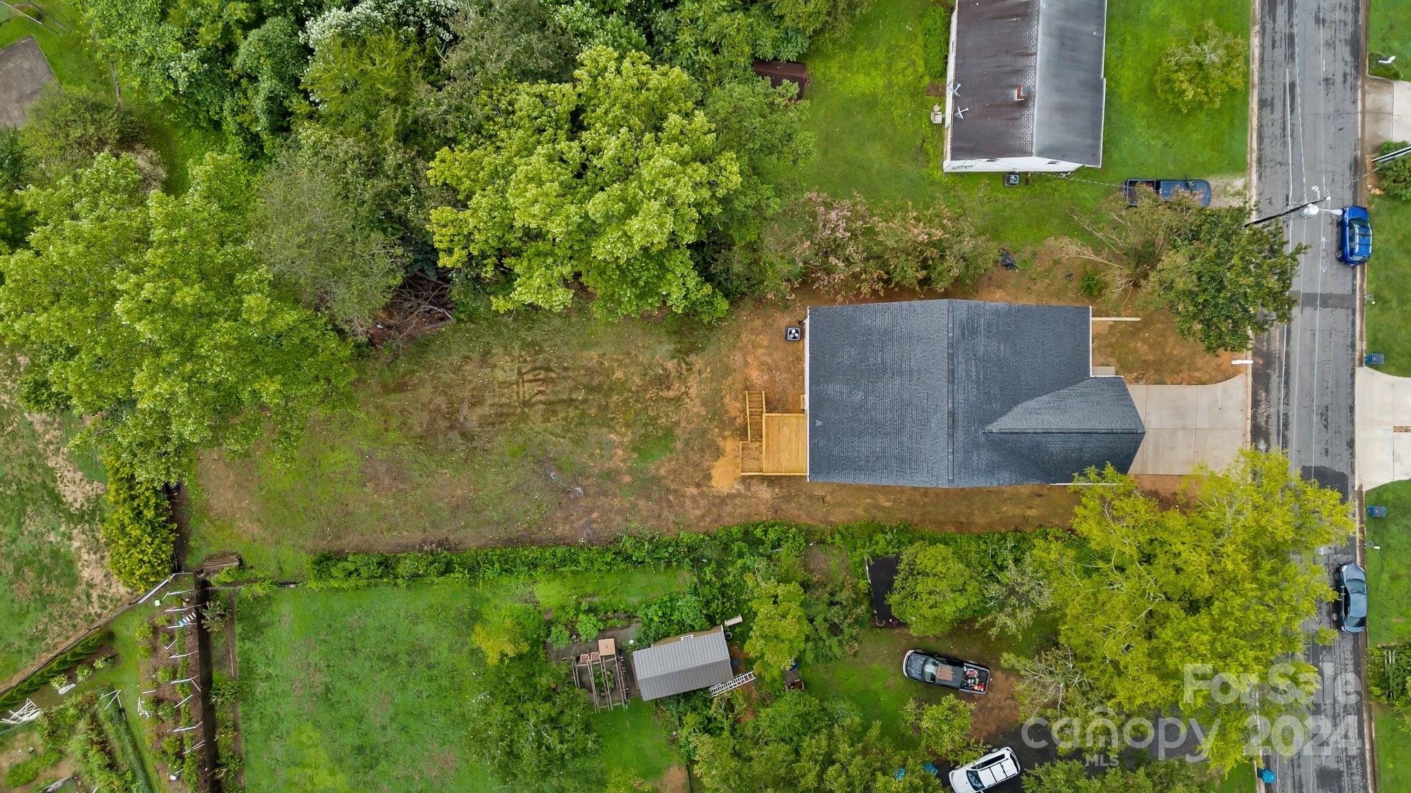 836 Garner Street Property Photo 4