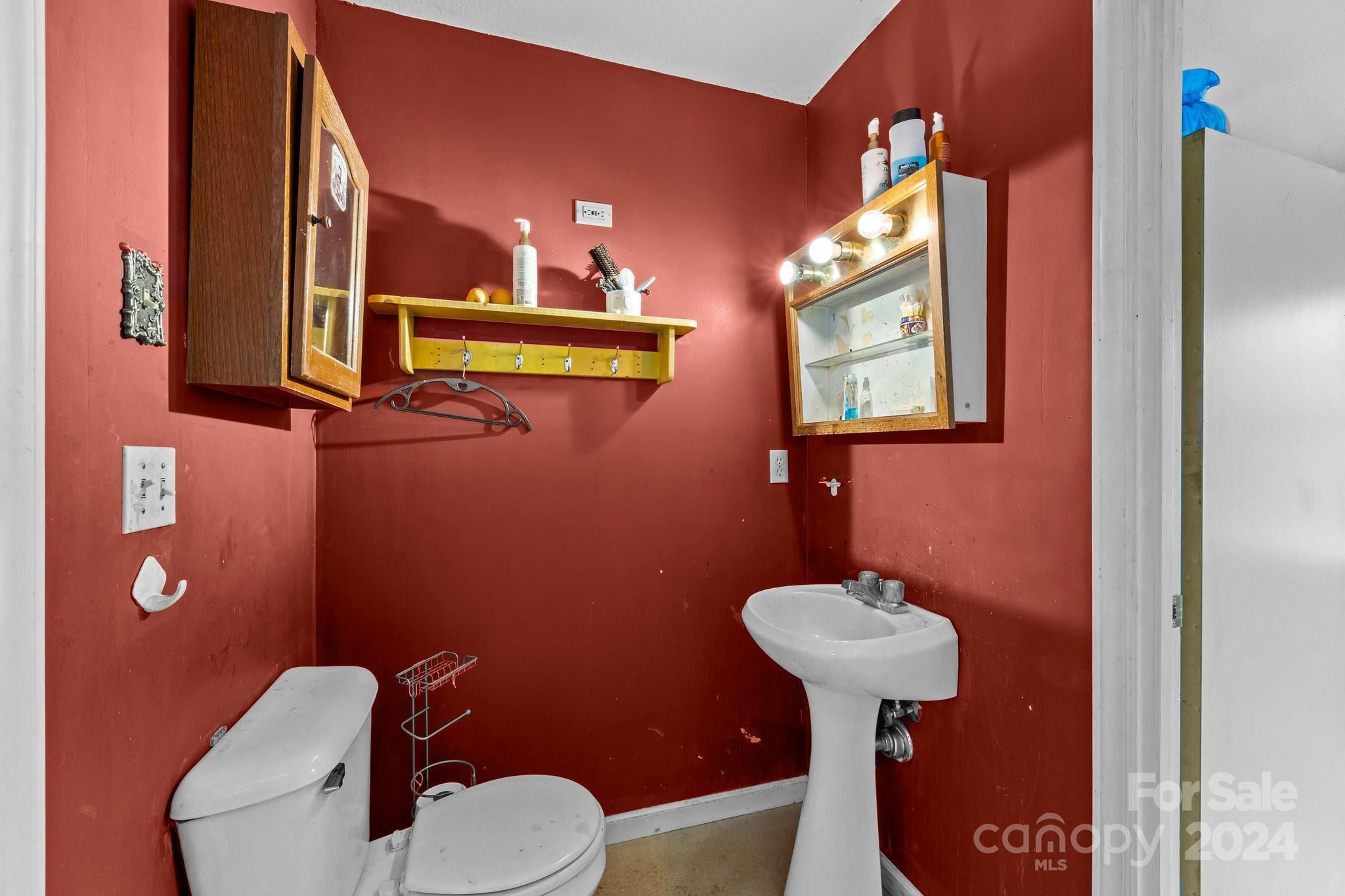 105 Chestnut Hill Road Property Photo 14