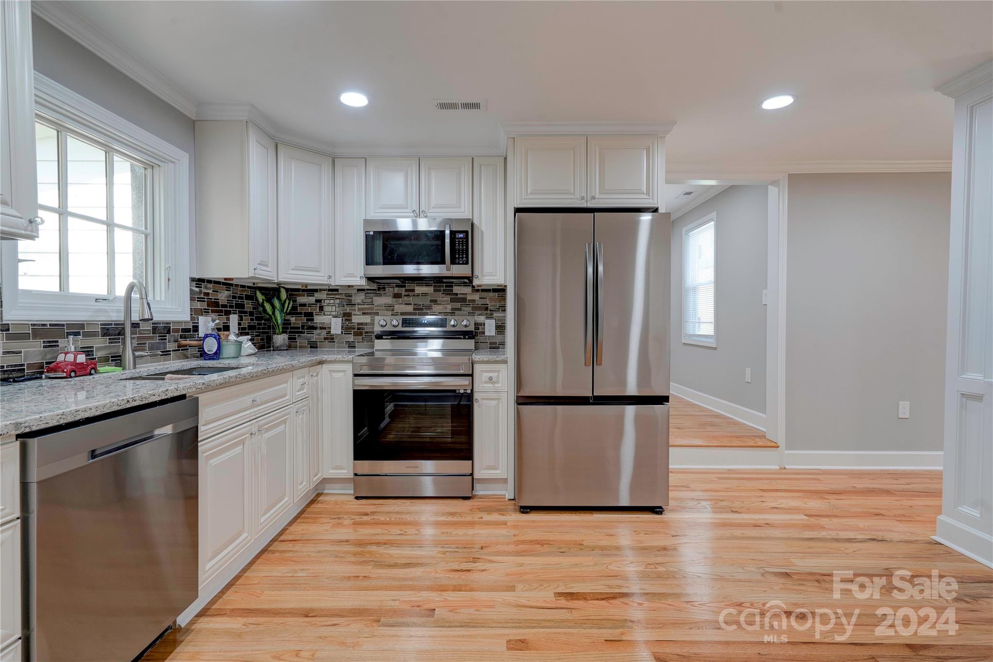 607 Ligon Street Property Photo 37