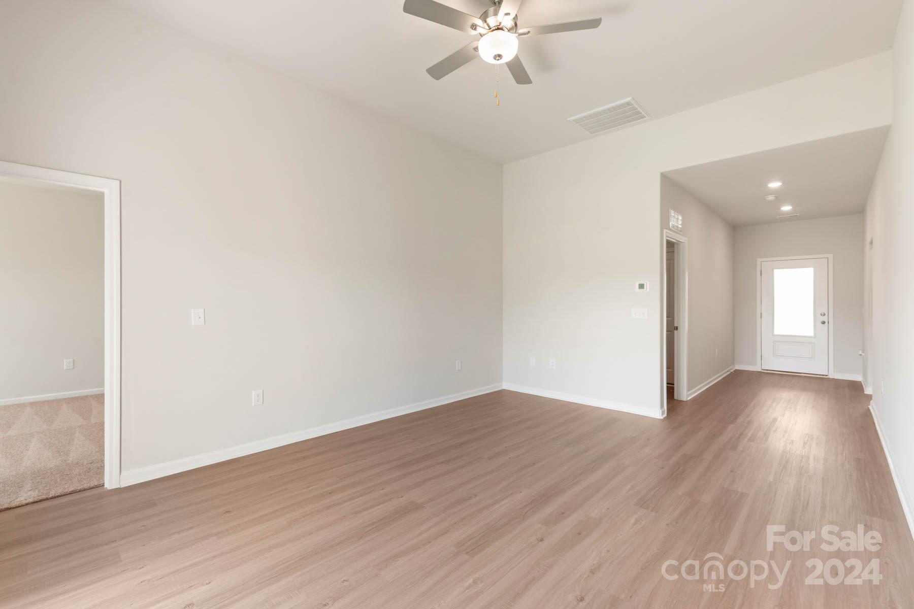 3607 Clover Valley Drive Property Photo 3