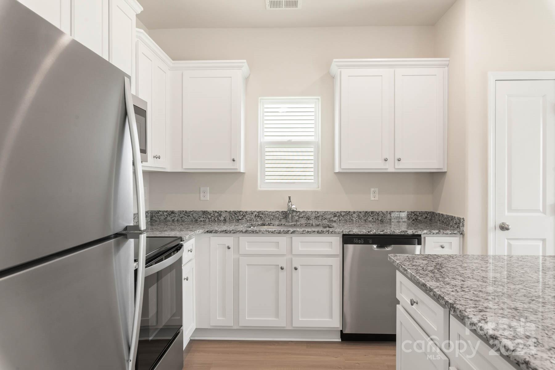 3607 Clover Valley Drive Property Photo 8