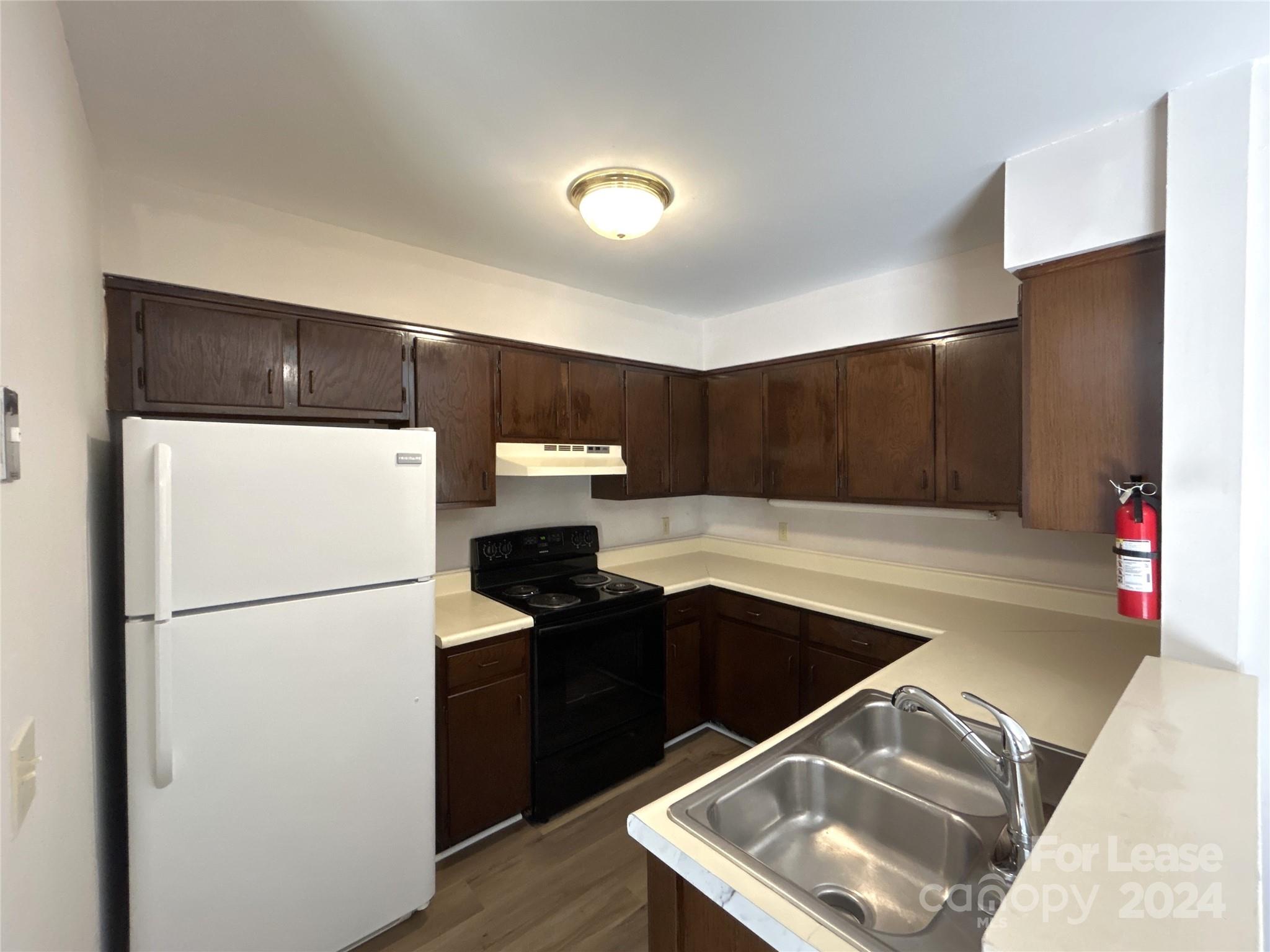 4804 Spring Lake Drive E Property Photo 2