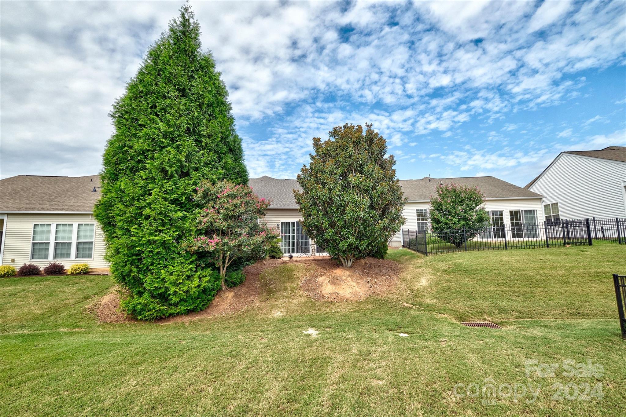 16302 Raven Crest Drive Property Photo 33