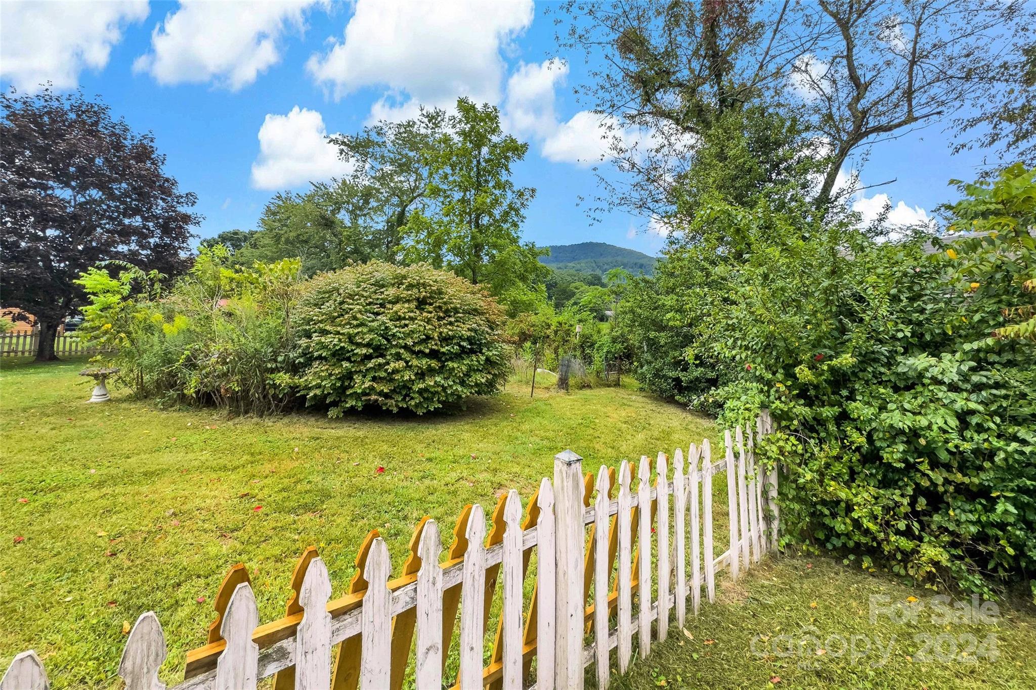 80 Beech Glen Drive Property Photo 4